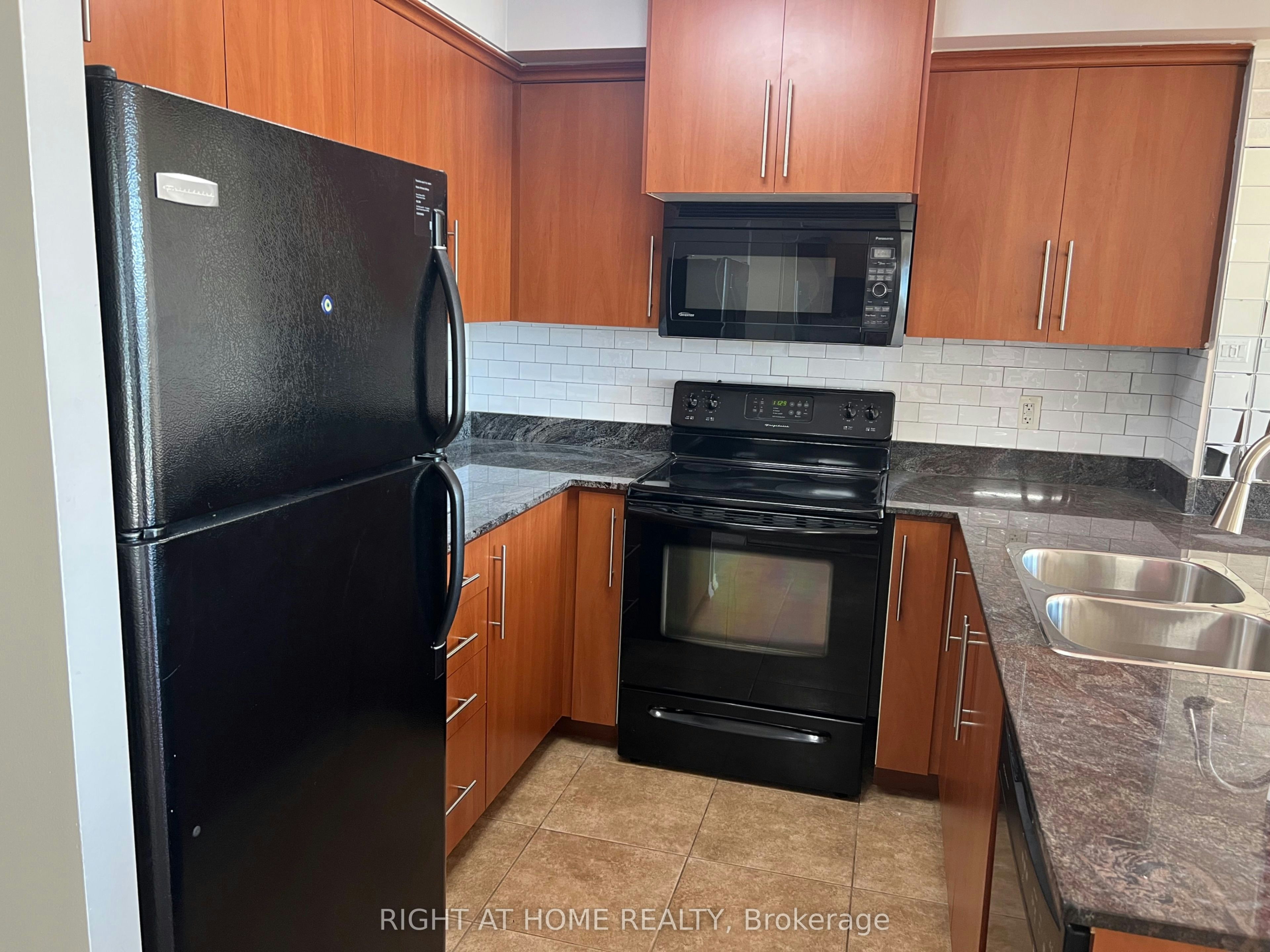 7D-8 Rosebank Drive, Toronto, ON, M1B 5Z3 - 17