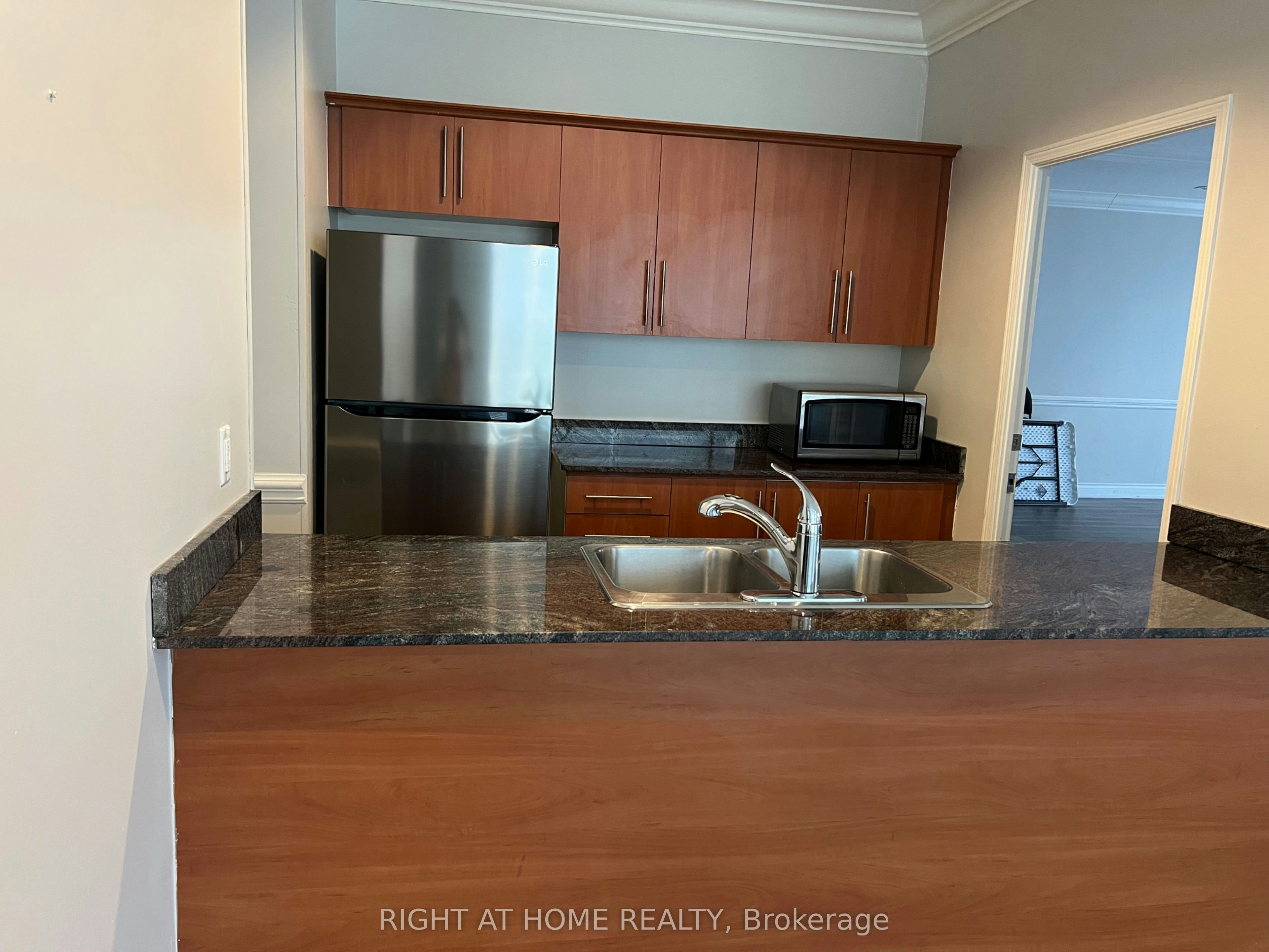 7D-8 Rosebank Drive, Toronto, ON, M1B 5Z3 - 8