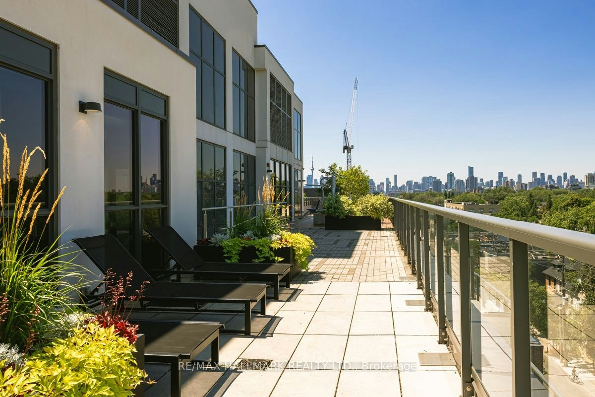 403-1331 Queen Street E, Toronto, ON, M4L 0B1