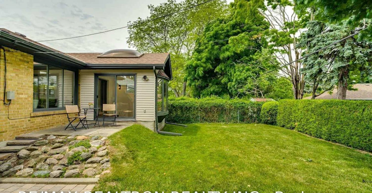 (Main Floor)-100 Meldazy Drive, Toronto, ON, M1P 4G3 - 18