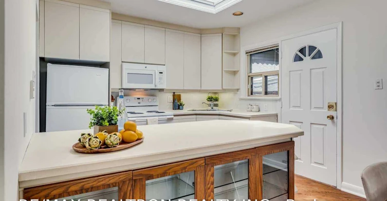 (Main Floor)-100 Meldazy Drive, Toronto, ON, M1P 4G3 - 9