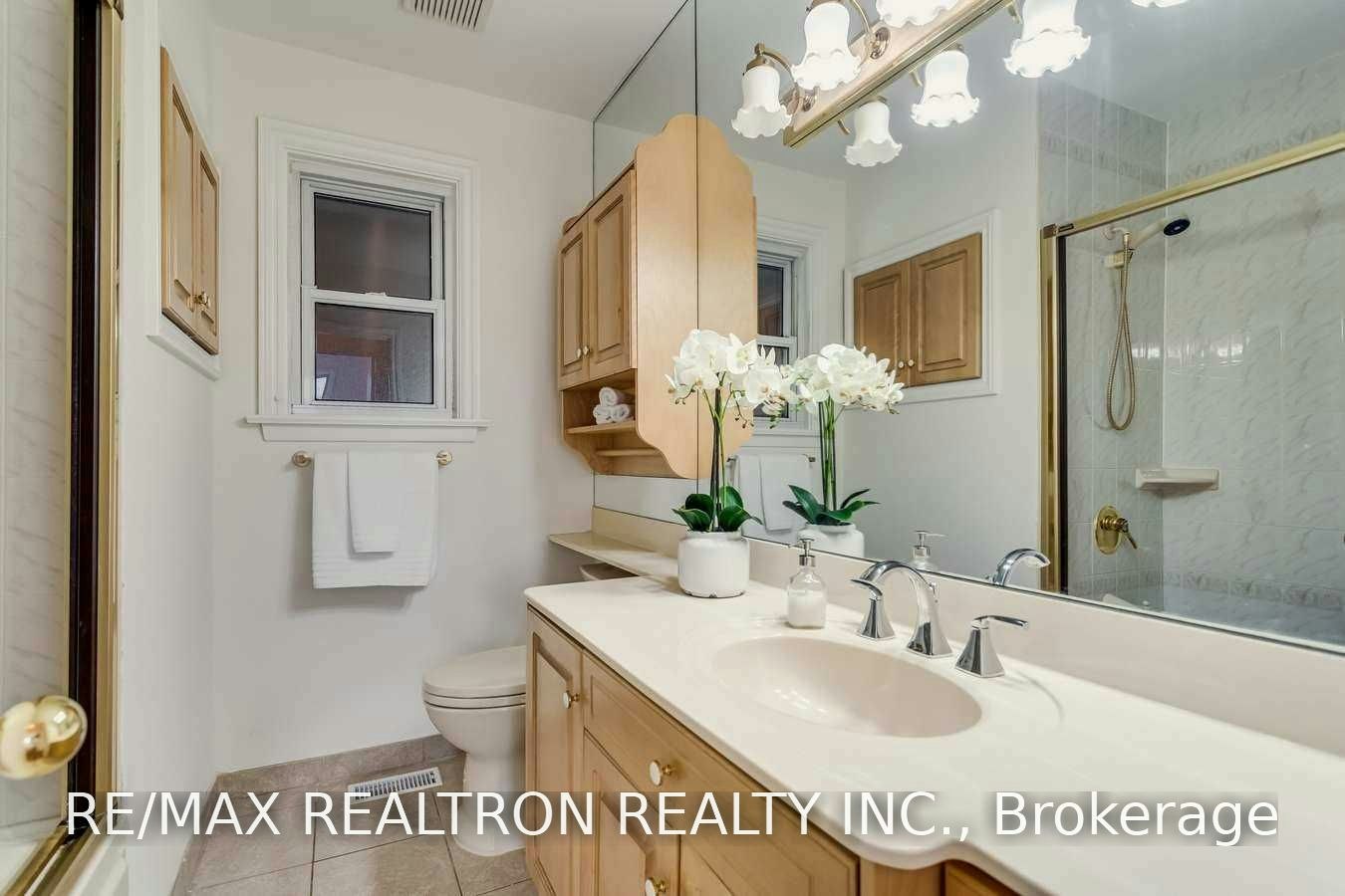 (Main Floor)-100 Meldazy Drive, Toronto, ON, M1P 4G3 - 16
