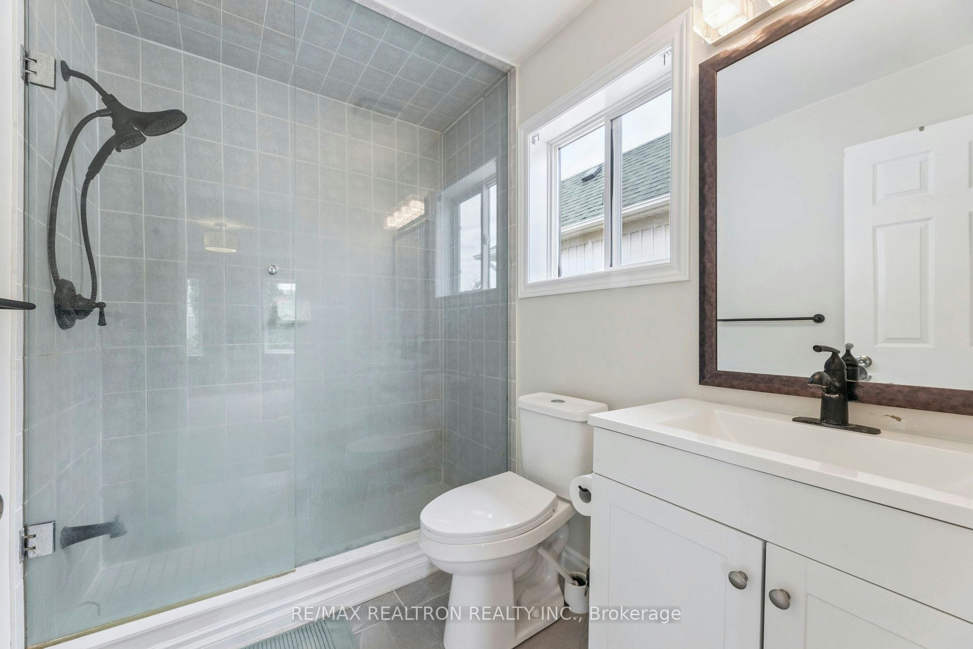 27 Haverhill Crescent, Whitby, ON, L1R 3E7 - 18