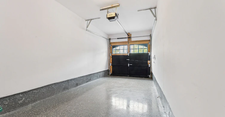 27 Haverhill Crescent, Whitby, ON, L1R 3E7 - 28