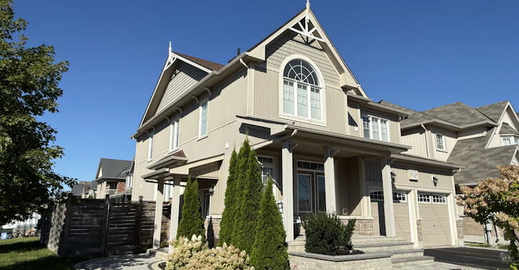 134 Edwin Carr Upper Street, Clarington, ON, L1C 0R3 - 2