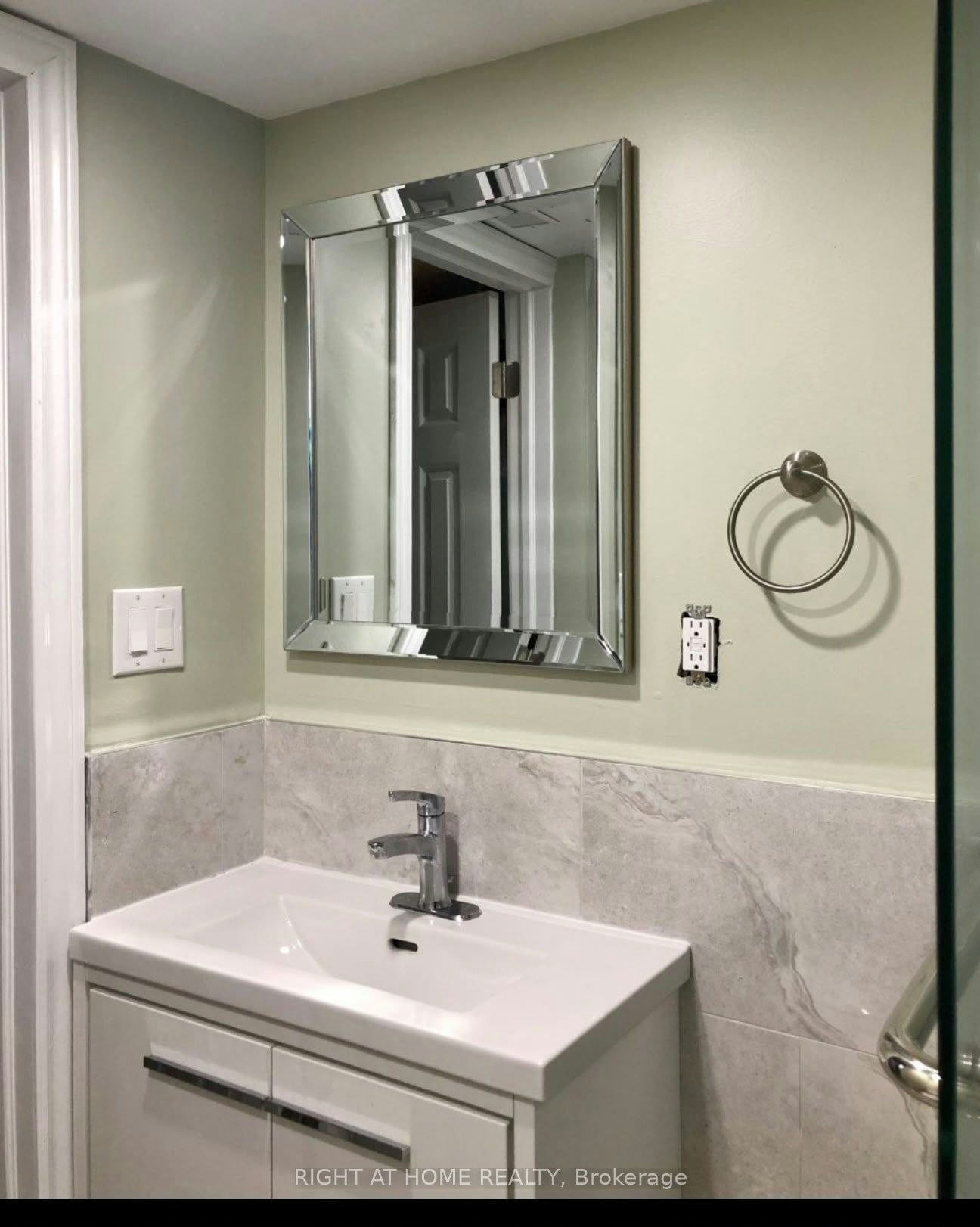 Basement-3 Bexhill Avenue, Toronto, ON, M1L 3B3 - 8