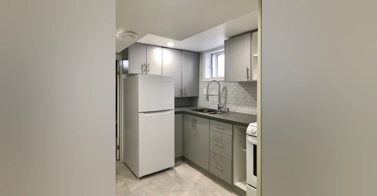 Basement-3 Bexhill Avenue, Toronto, ON, M1L 3B3 - 5