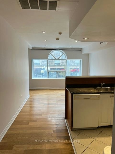 4-1431 & 1433 Gerrard Street E, Toronto, ON, M4L 1Z7