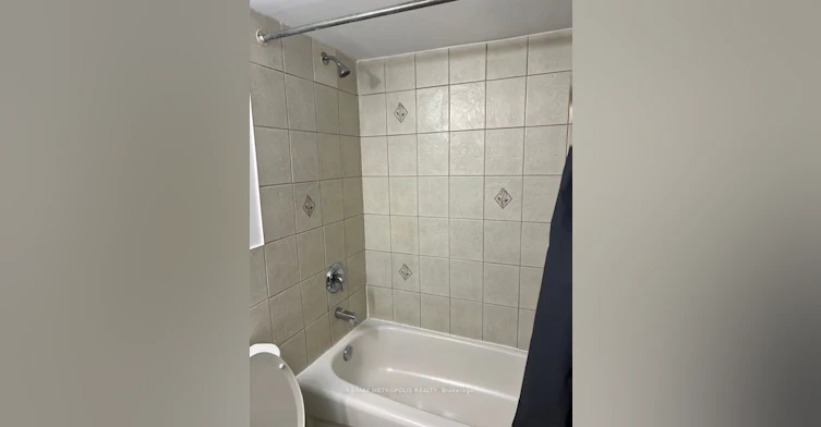4-1431 & 1433 Gerrard Street E, Toronto, ON, M4L 1Z7 - 9