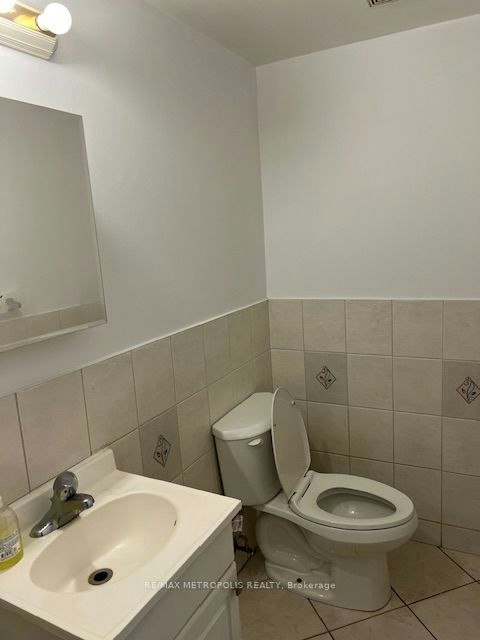 4-1431 & 1433 Gerrard Street E, Toronto, ON, M4L 1Z7 - 2