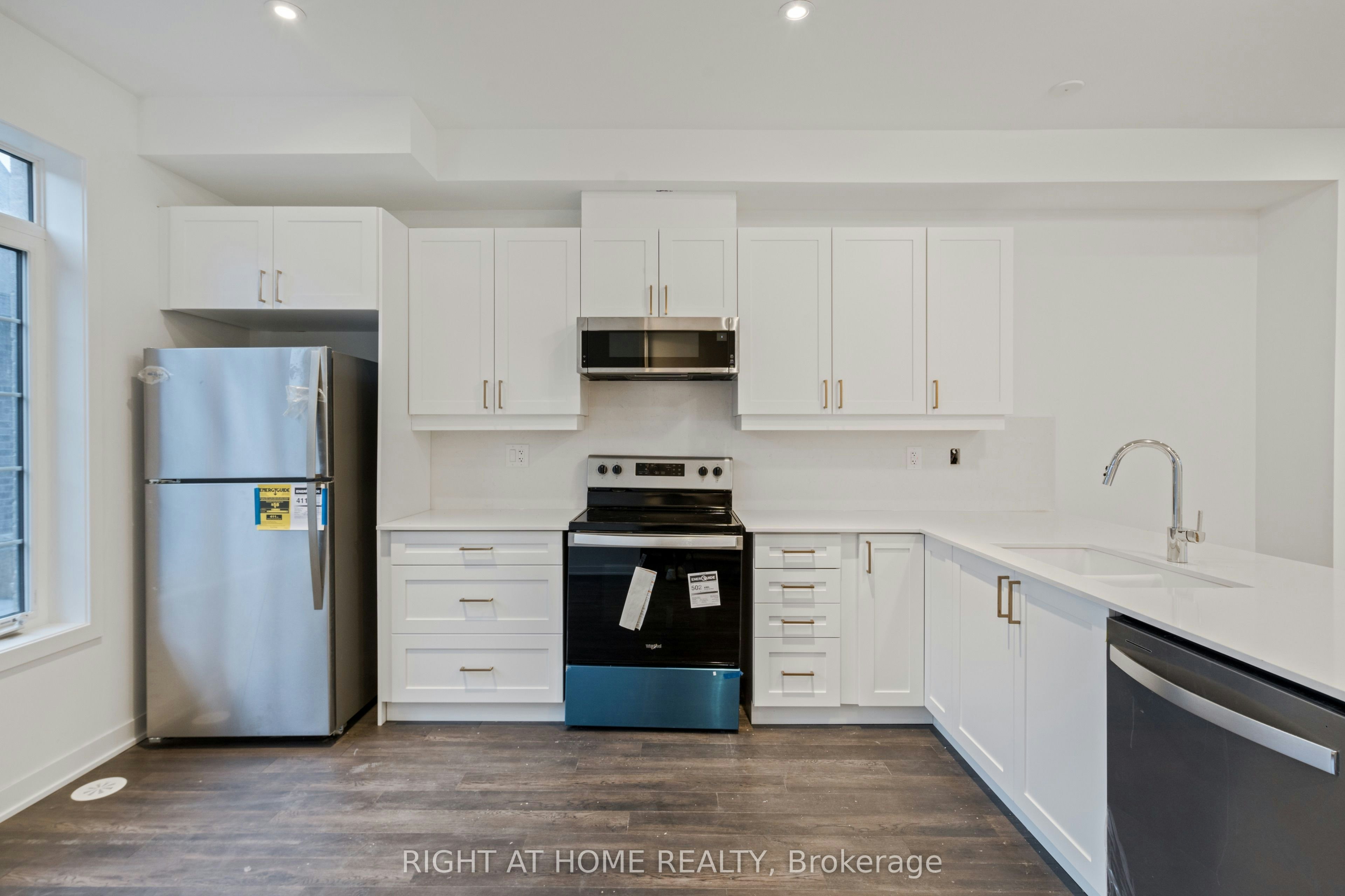 13 Selfridge Way, Whitby, ON, L1N 0N9 - 5