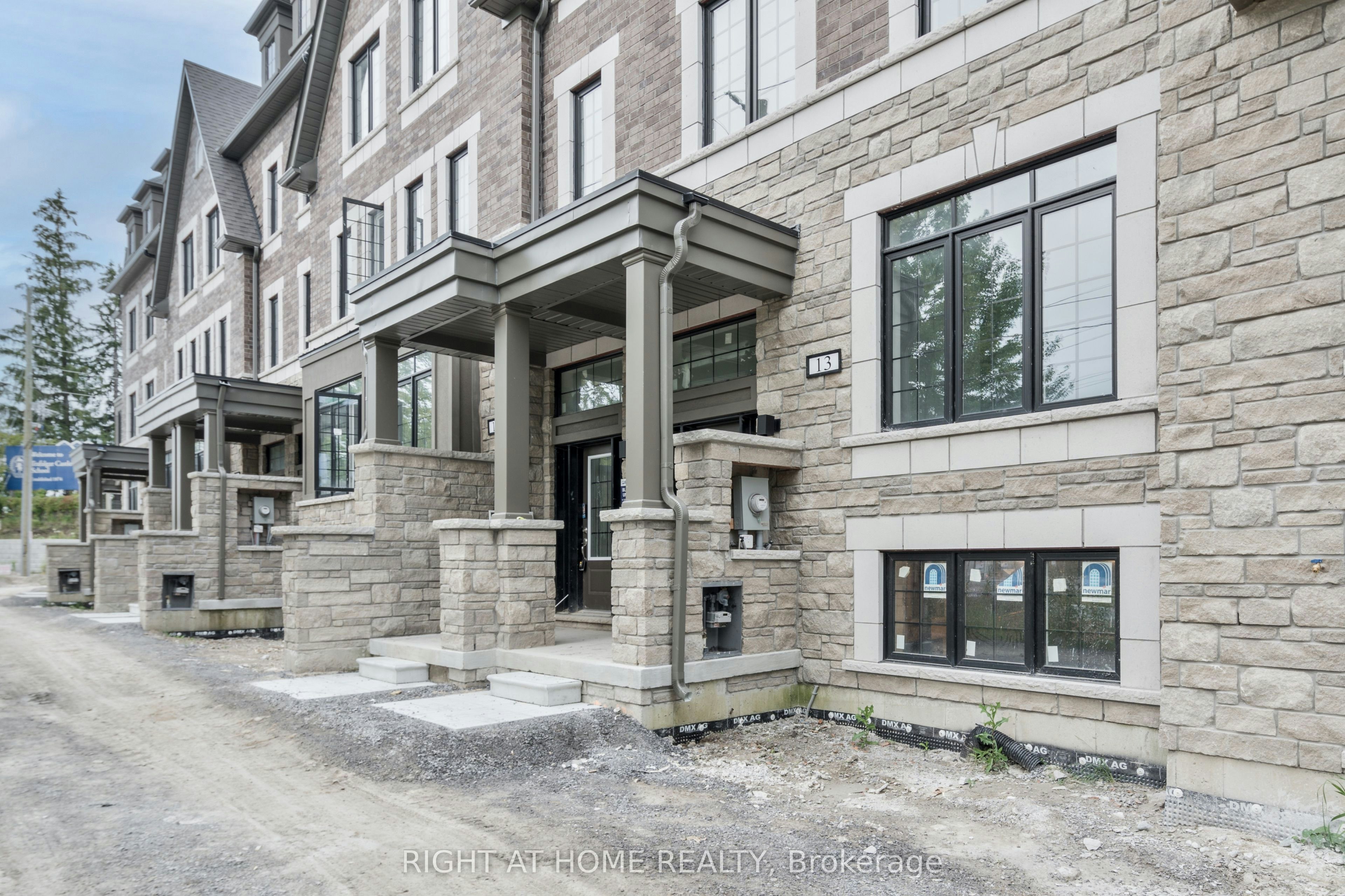 13 Selfridge Way, Whitby, ON, L1N 0N9 - 34