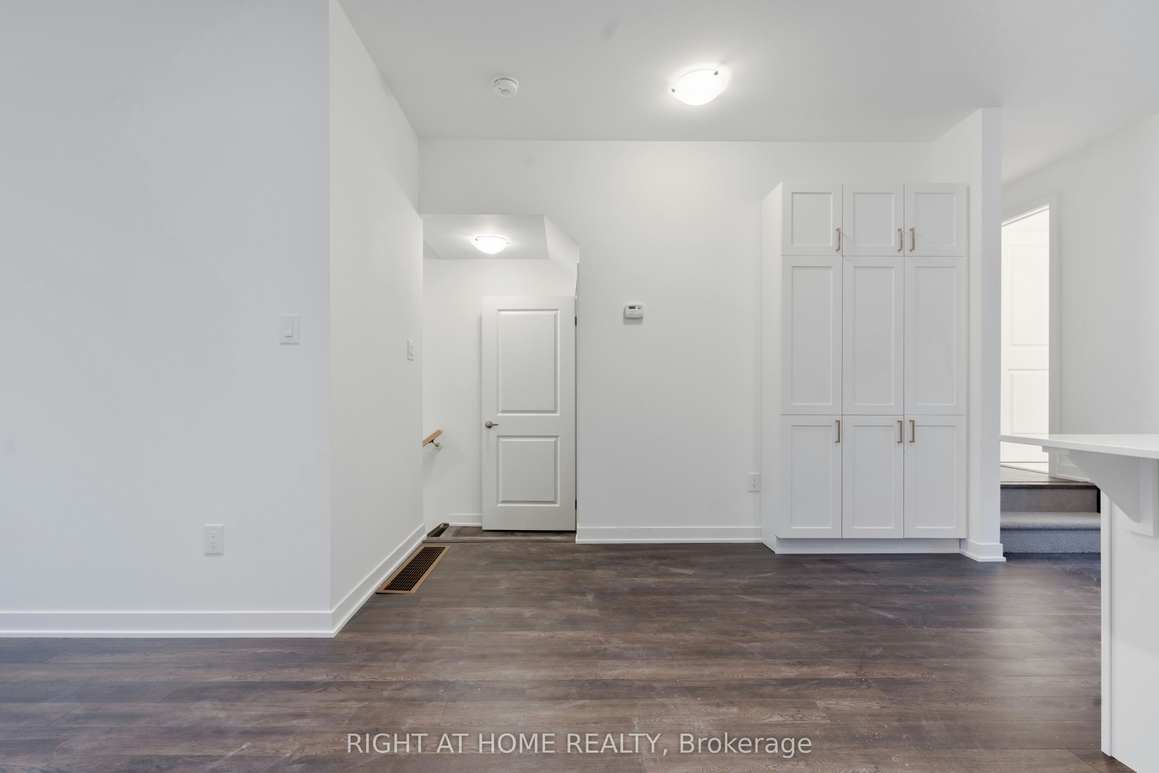 13 Selfridge Way, Whitby, ON, L1N 0N9 - 3