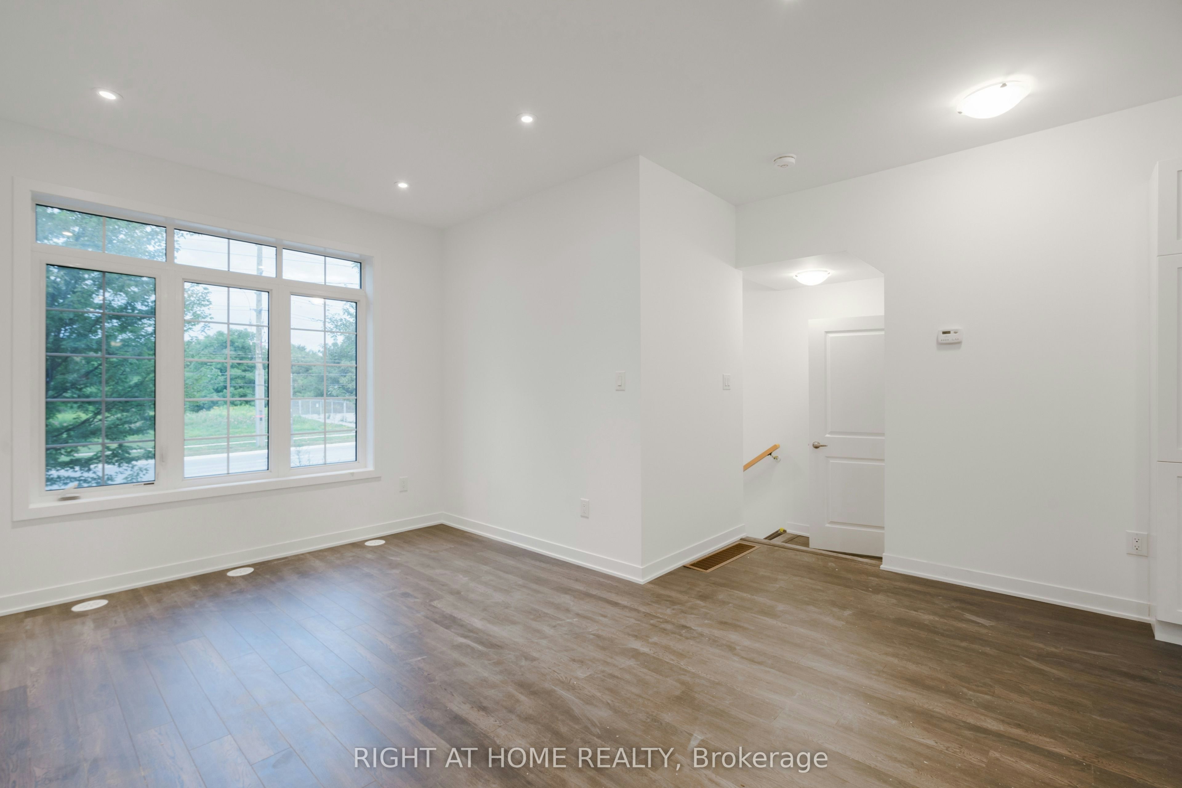 13 Selfridge Way, Whitby, ON, L1N 0N9 - 8