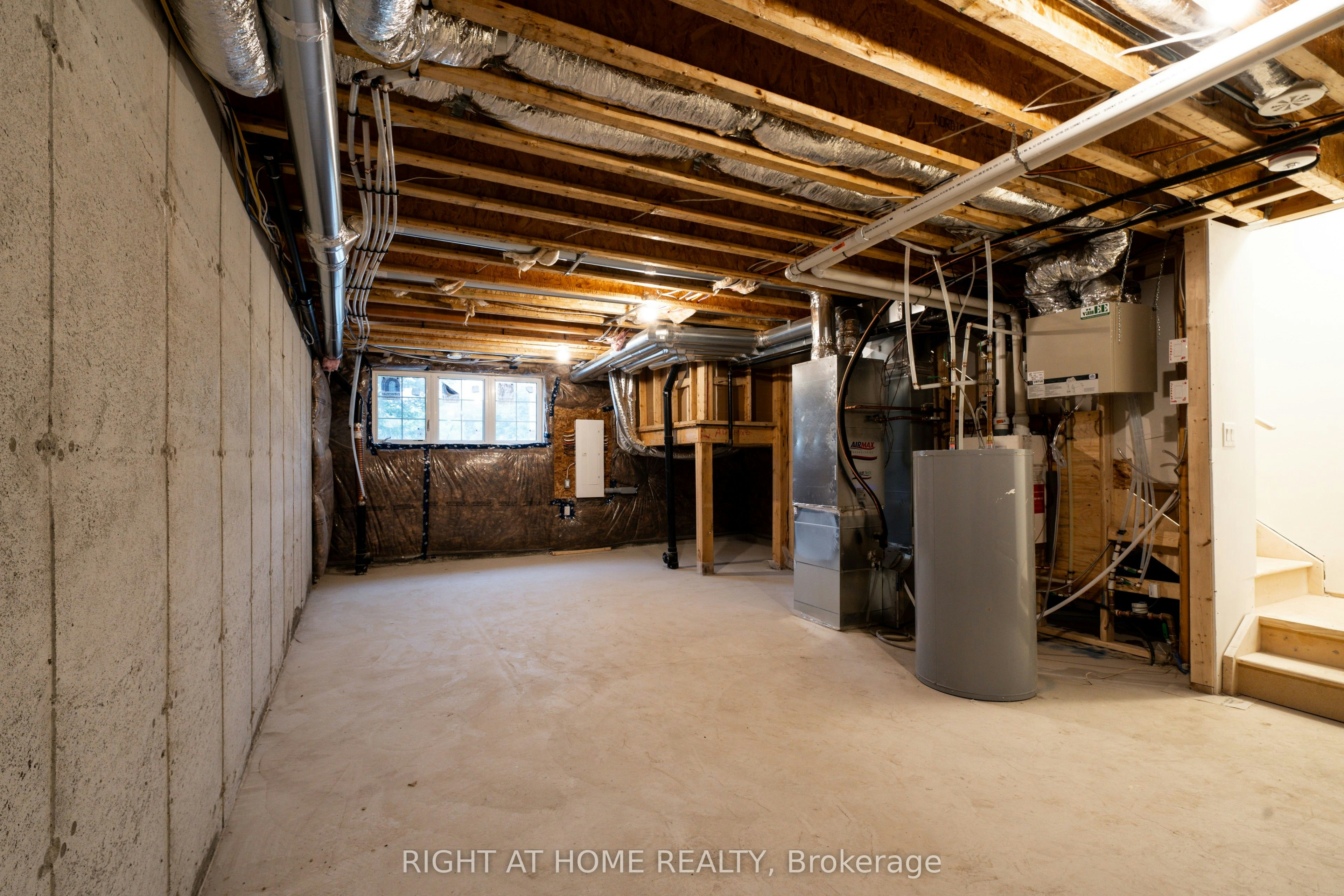 13 Selfridge Way, Whitby, ON, L1N 0N9 - 36