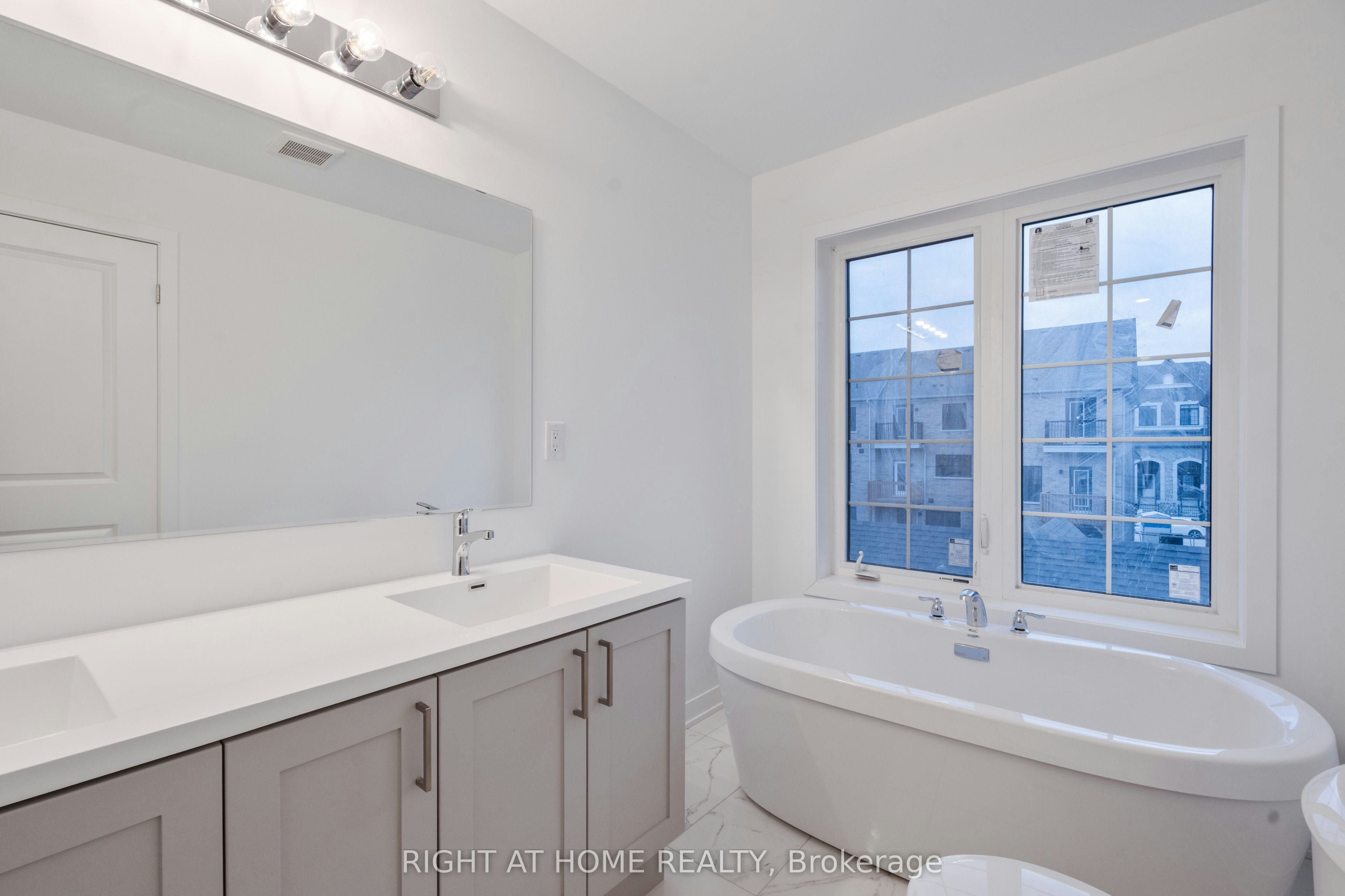 13 Selfridge Way, Whitby, ON, L1N 0N9 - 30