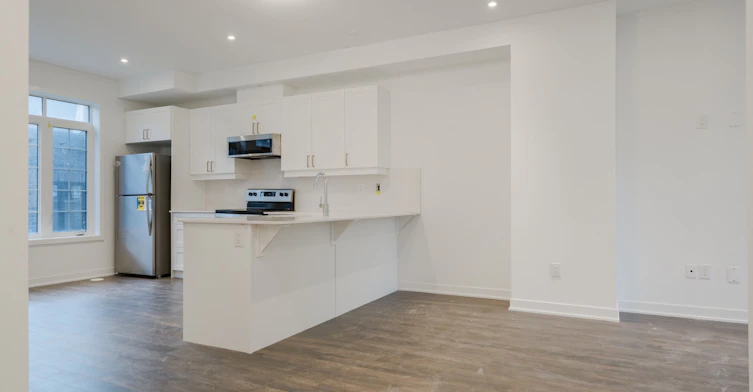 13 Selfridge Way, Whitby, ON, L1N 0N9 - 7