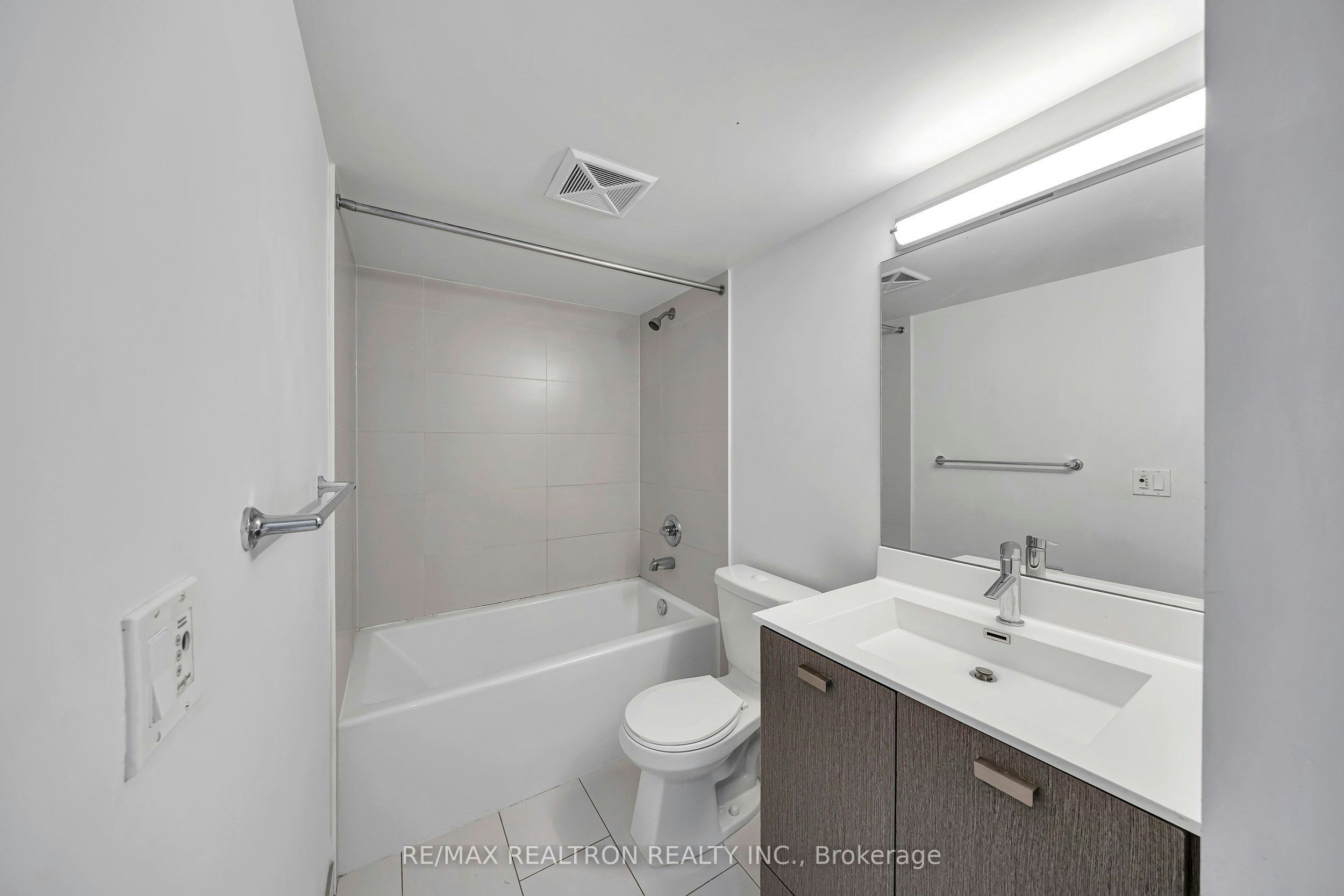 1405-255 Village Green Square, Toronto, ON, M1S 0L7 - 12