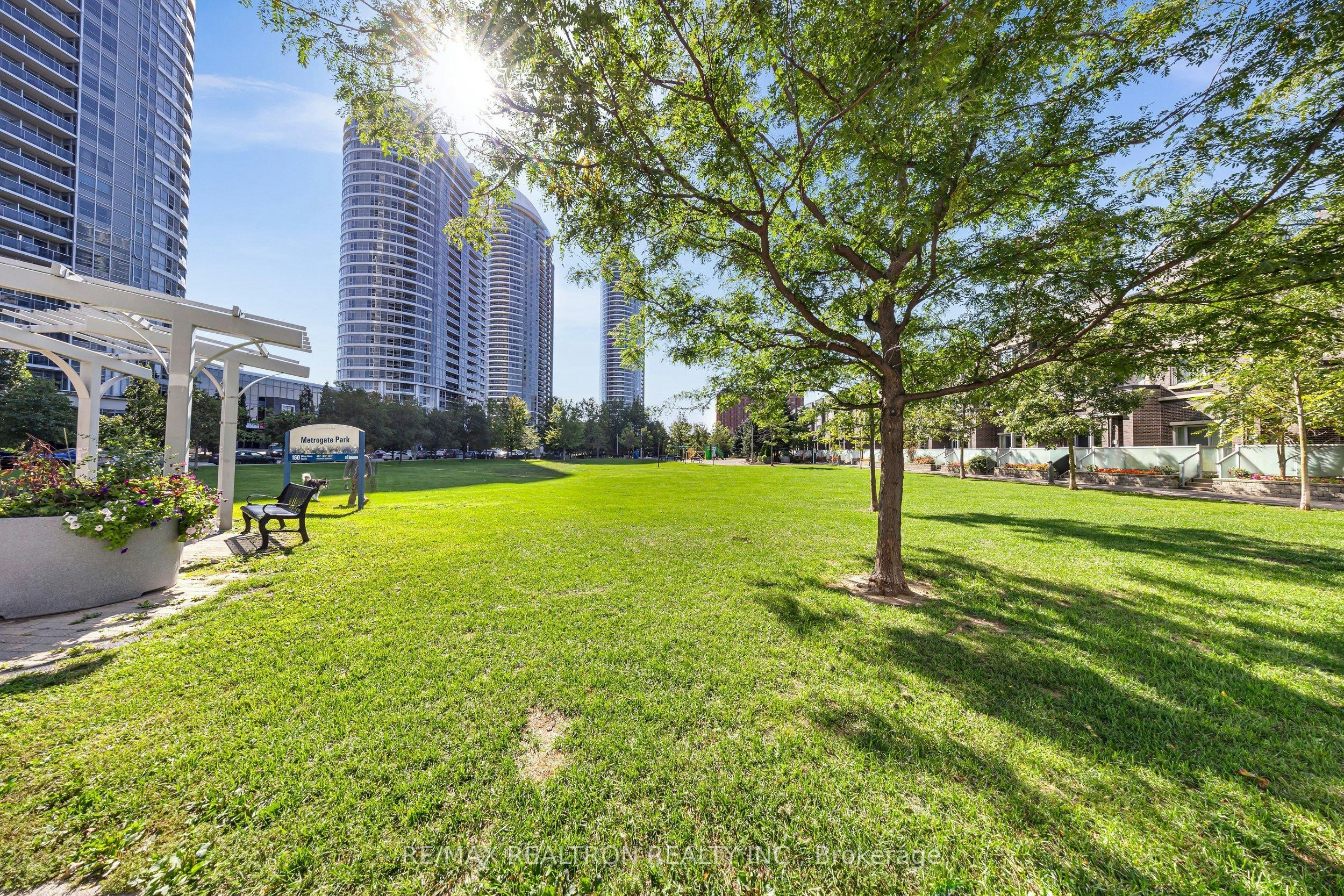 1405-255 Village Green Square, Toronto, ON, M1S 0L7 - 23