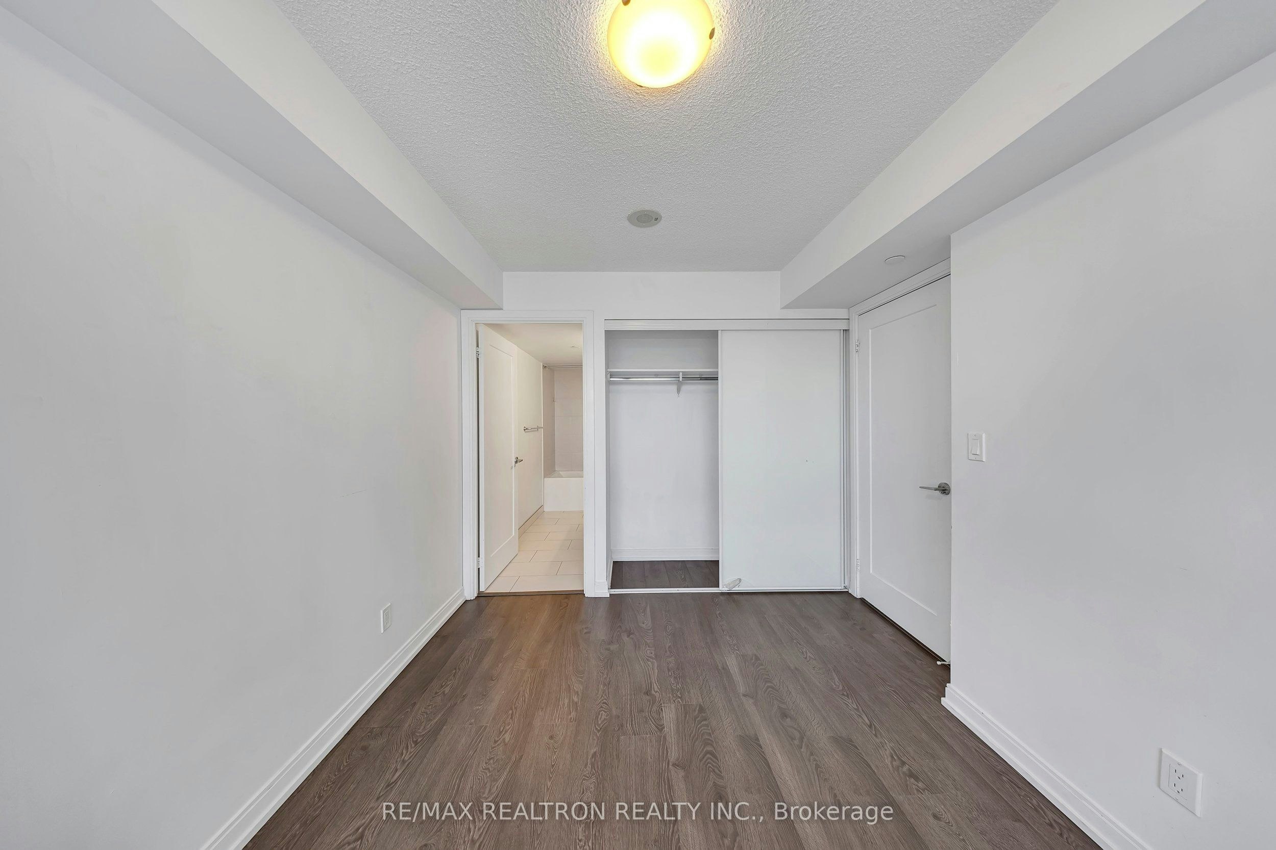 1405-255 Village Green Square, Toronto, ON, M1S 0L7 - 18
