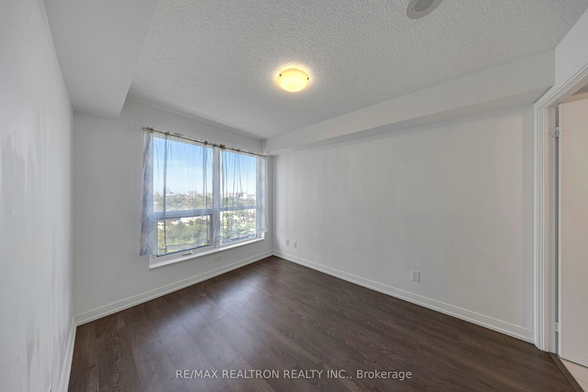 1405-255 Village Green Square, Toronto, ON, M1S 0L7 - 17