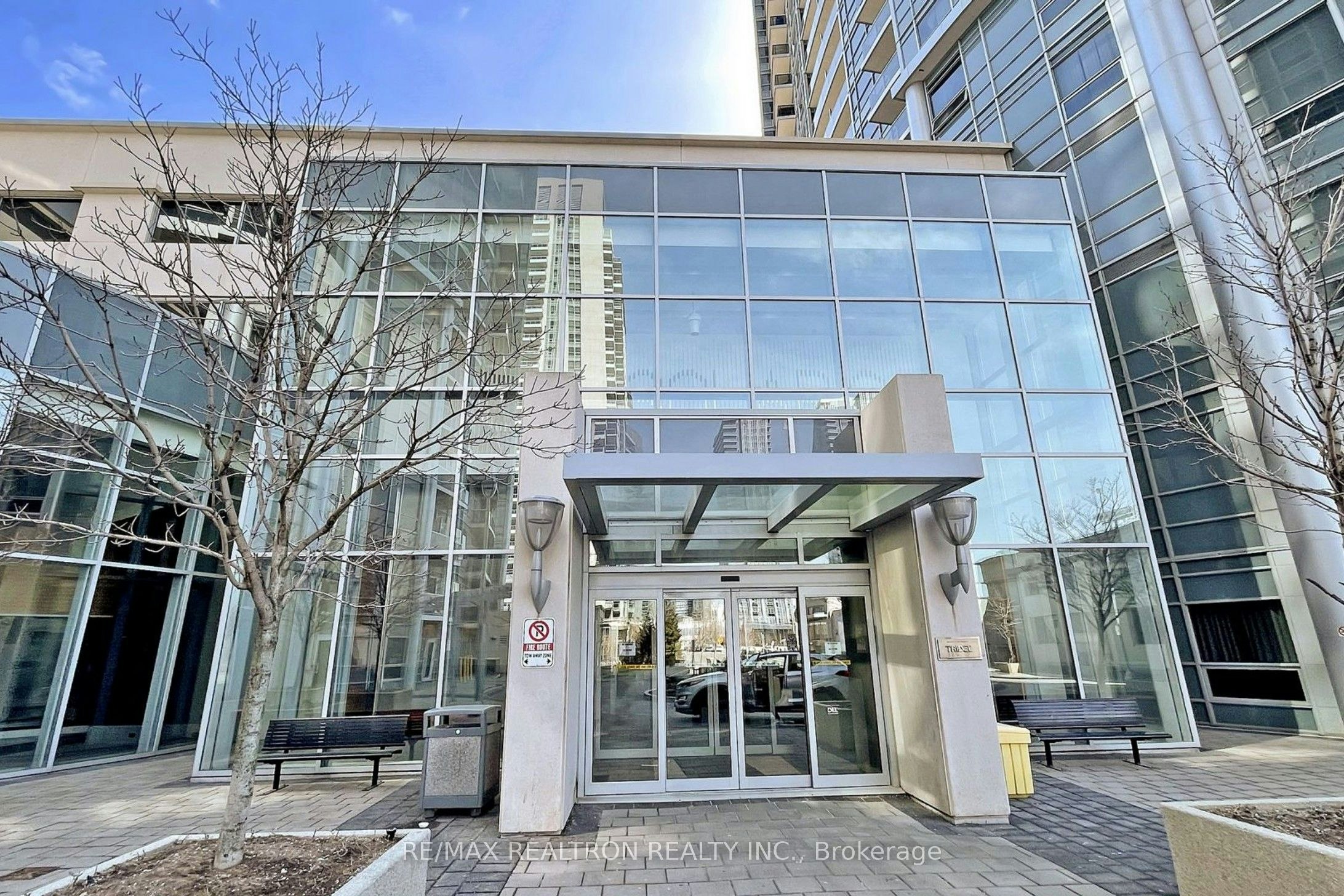 911-125 Village Green Square, Toronto, ON, M1S 0G3 - 3