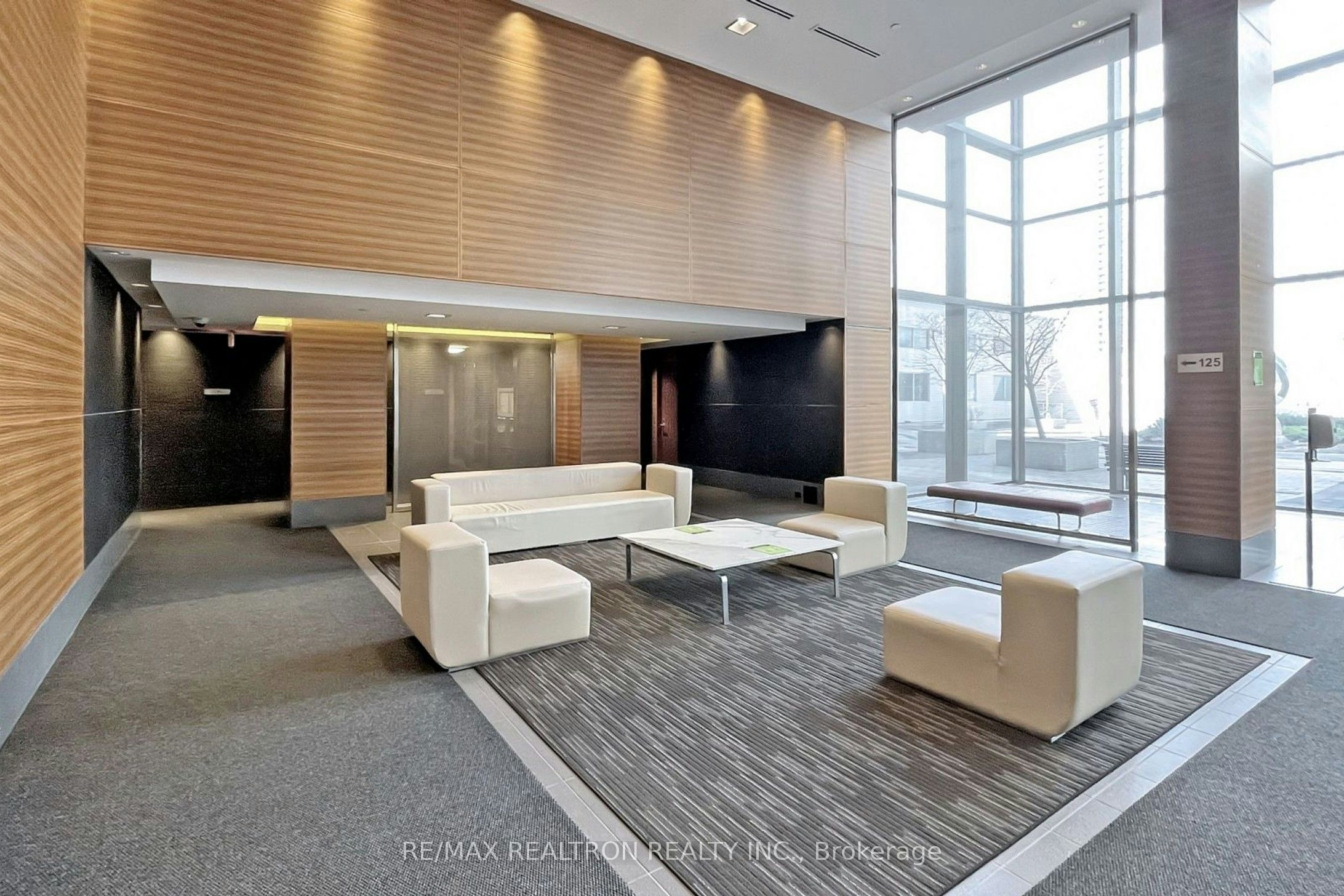 911-125 Village Green Square, Toronto, ON, M1S 0G3 - 6