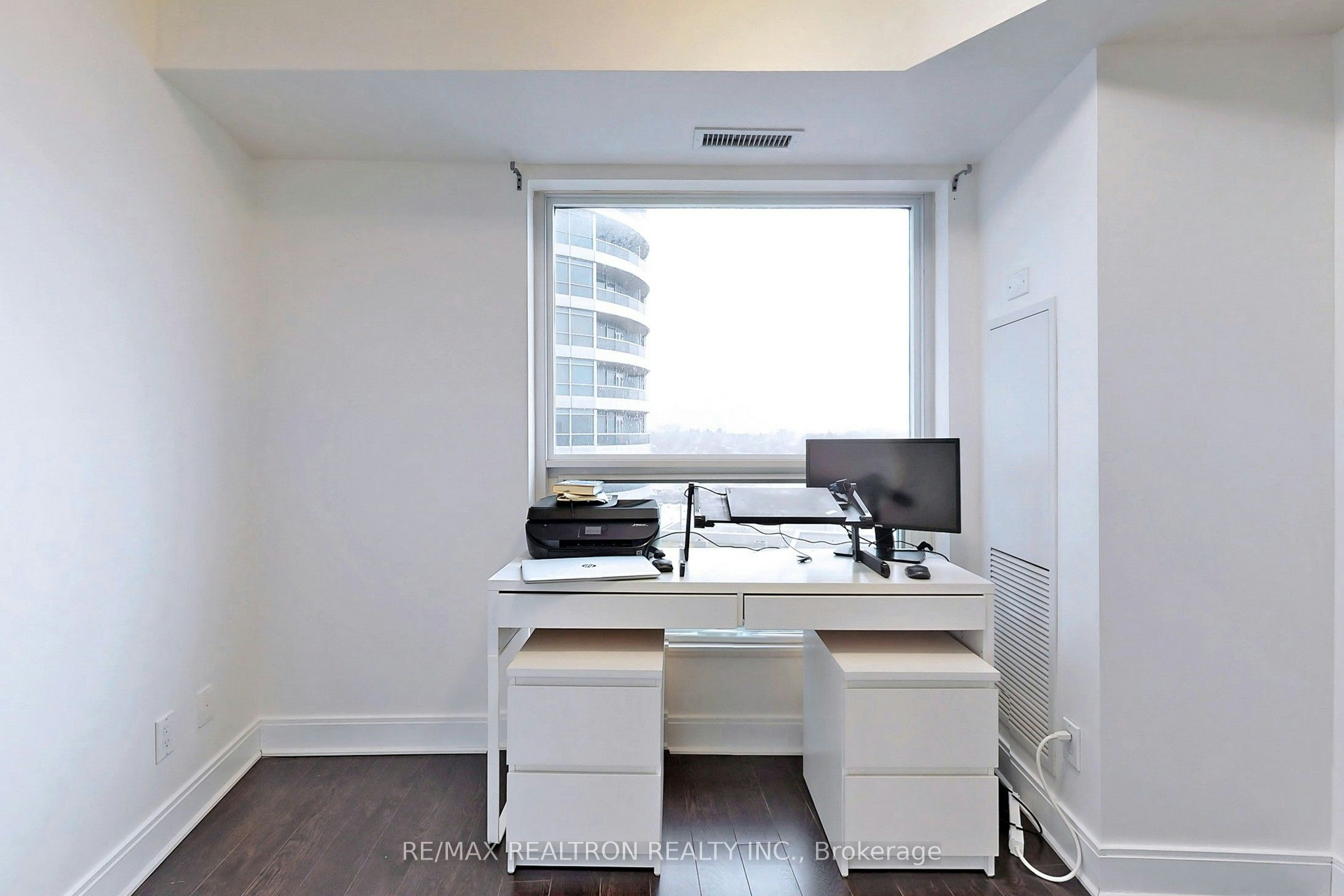 911-125 Village Green Square, Toronto, ON, M1S 0G3 - 36