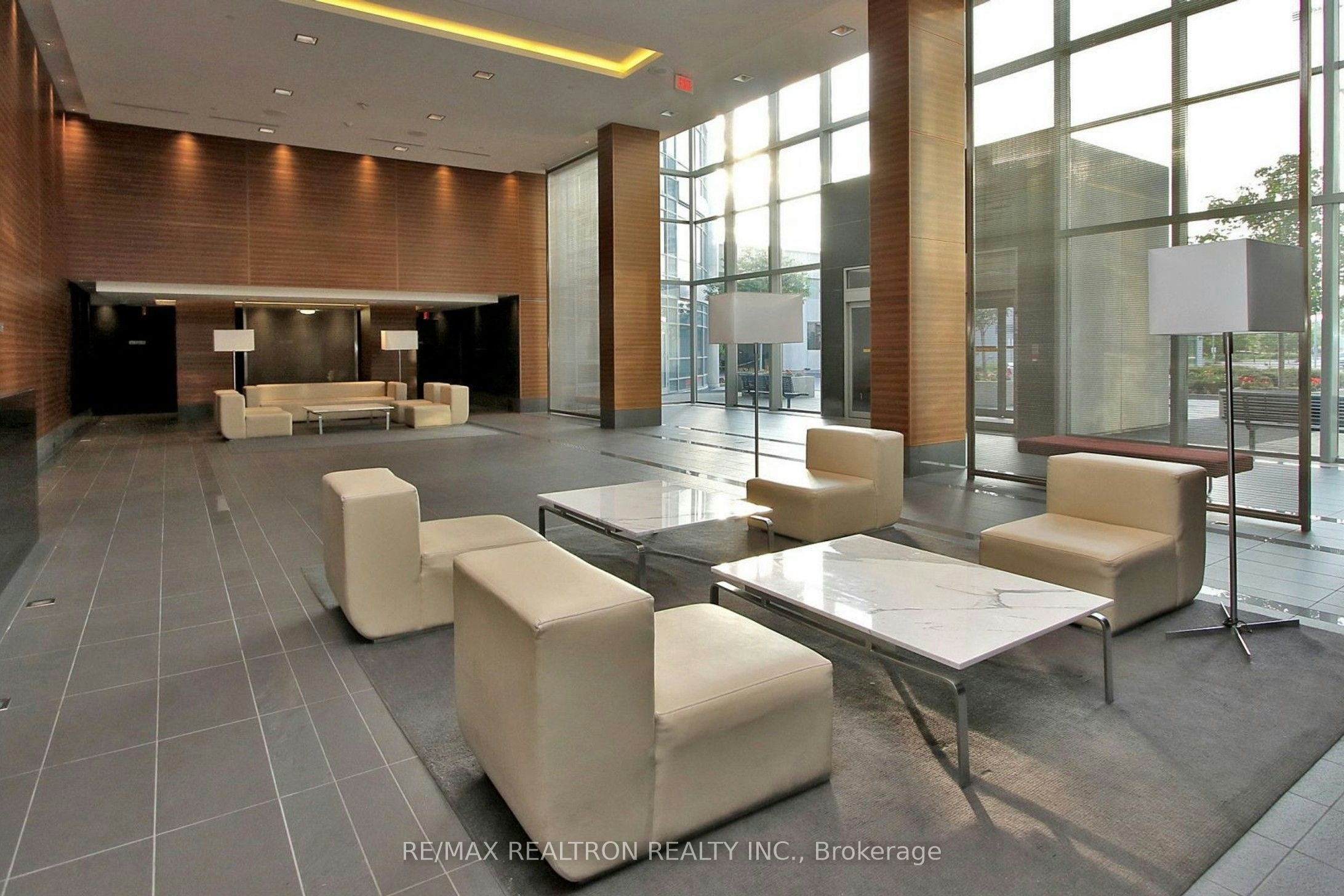 911-125 Village Green Square, Toronto, ON, M1S 0G3 - 5