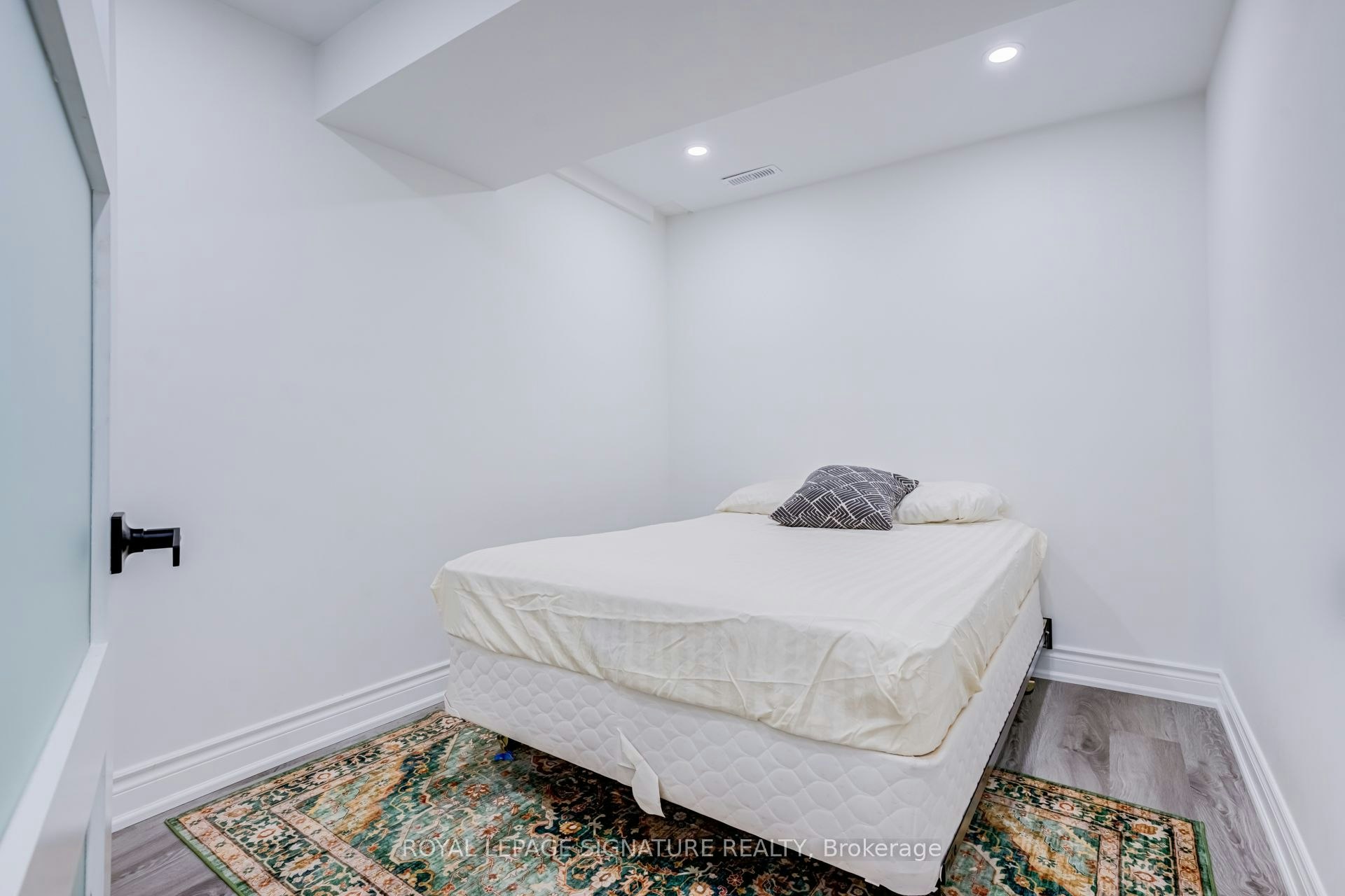 BSMT-14 Portsmouth Drive, Toronto, ON, M1C 5E1 - 18