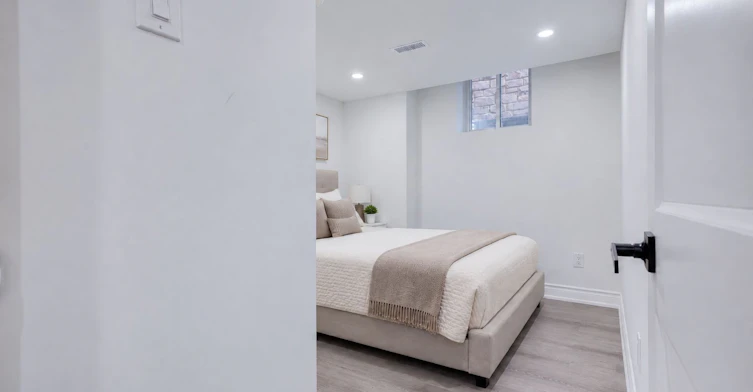 BSMT-14 Portsmouth Drive, Toronto, ON, M1C 5E1 - 14