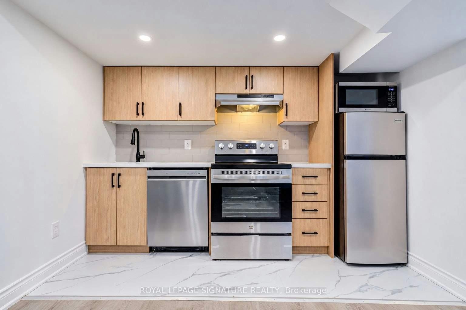 BSMT-14 Portsmouth Drive, Toronto, ON, M1C 5E1 - 10