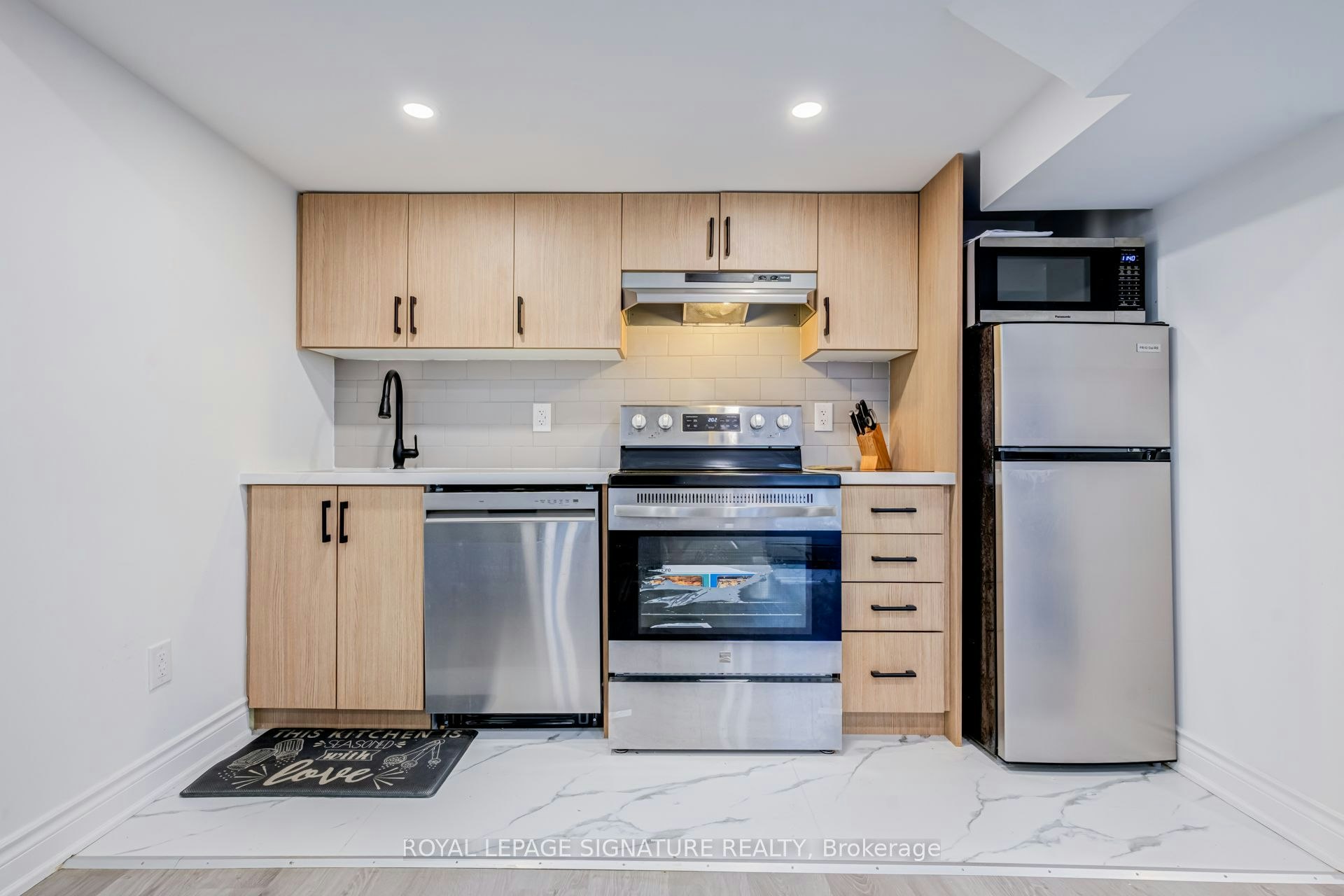 BSMT-14 Portsmouth Drive, Toronto, ON, M1C 5E1 - 10