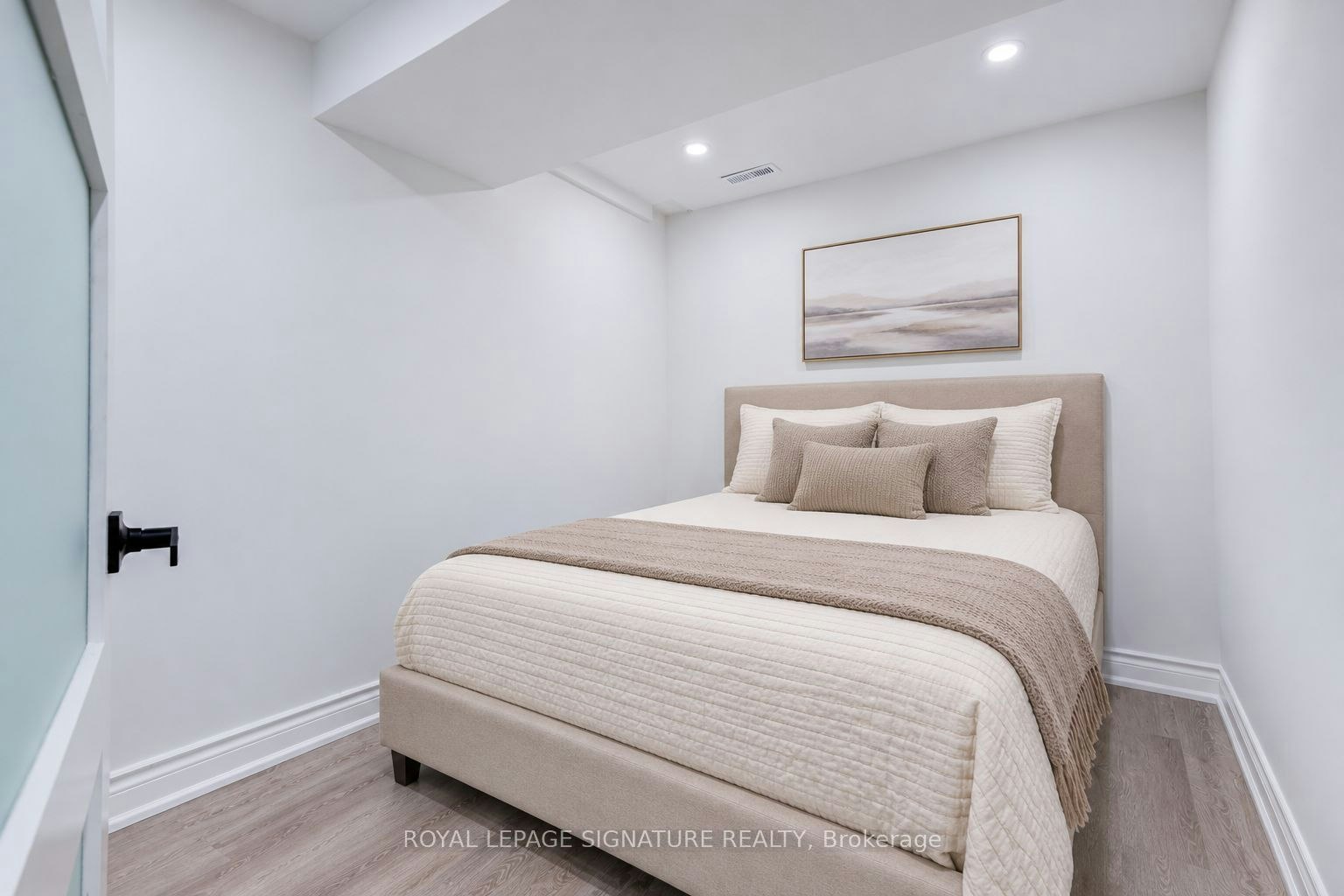 BSMT-14 Portsmouth Drive, Toronto, ON, M1C 5E1 - 17