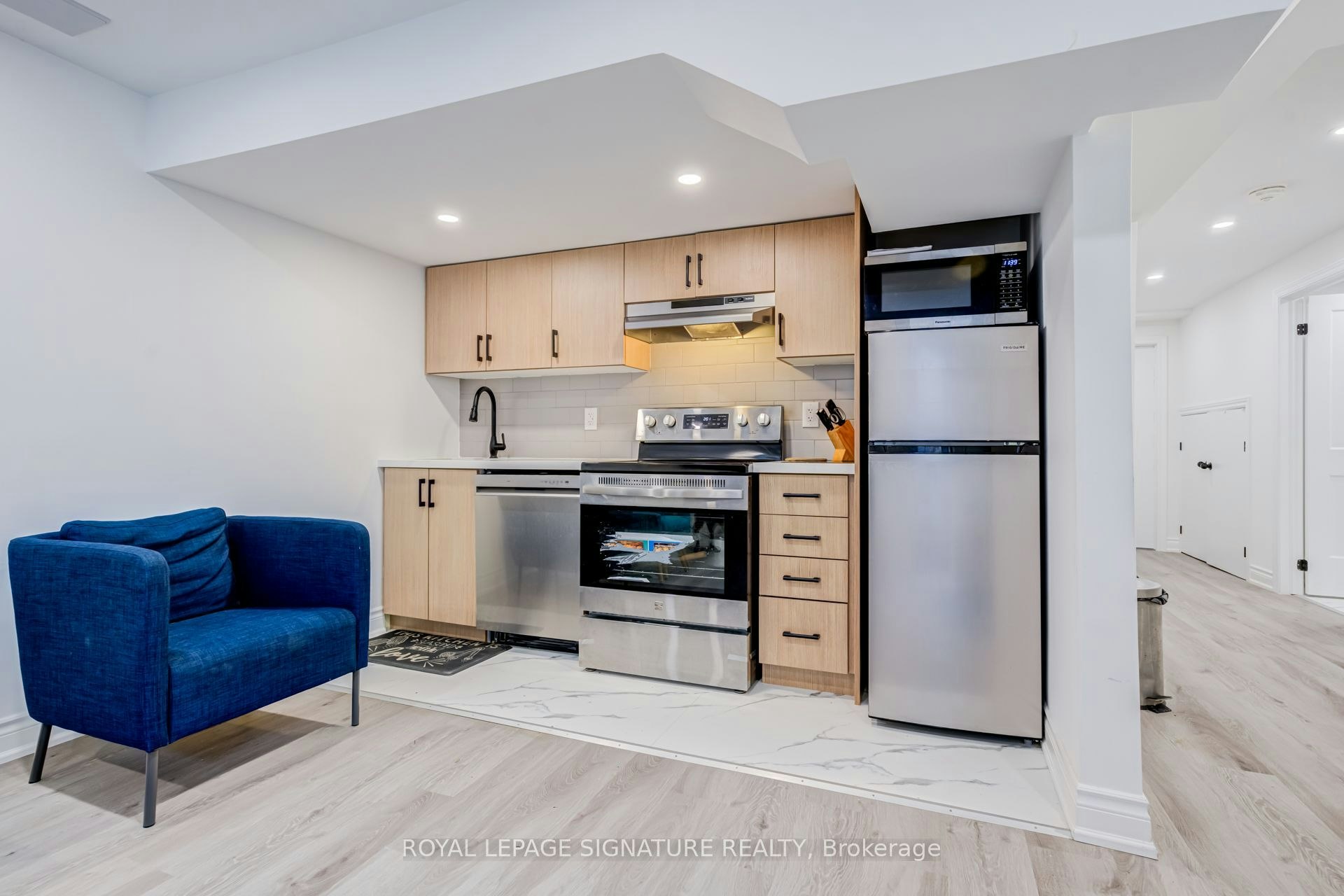 BSMT-14 Portsmouth Drive, Toronto, ON, M1C 5E1 - 9