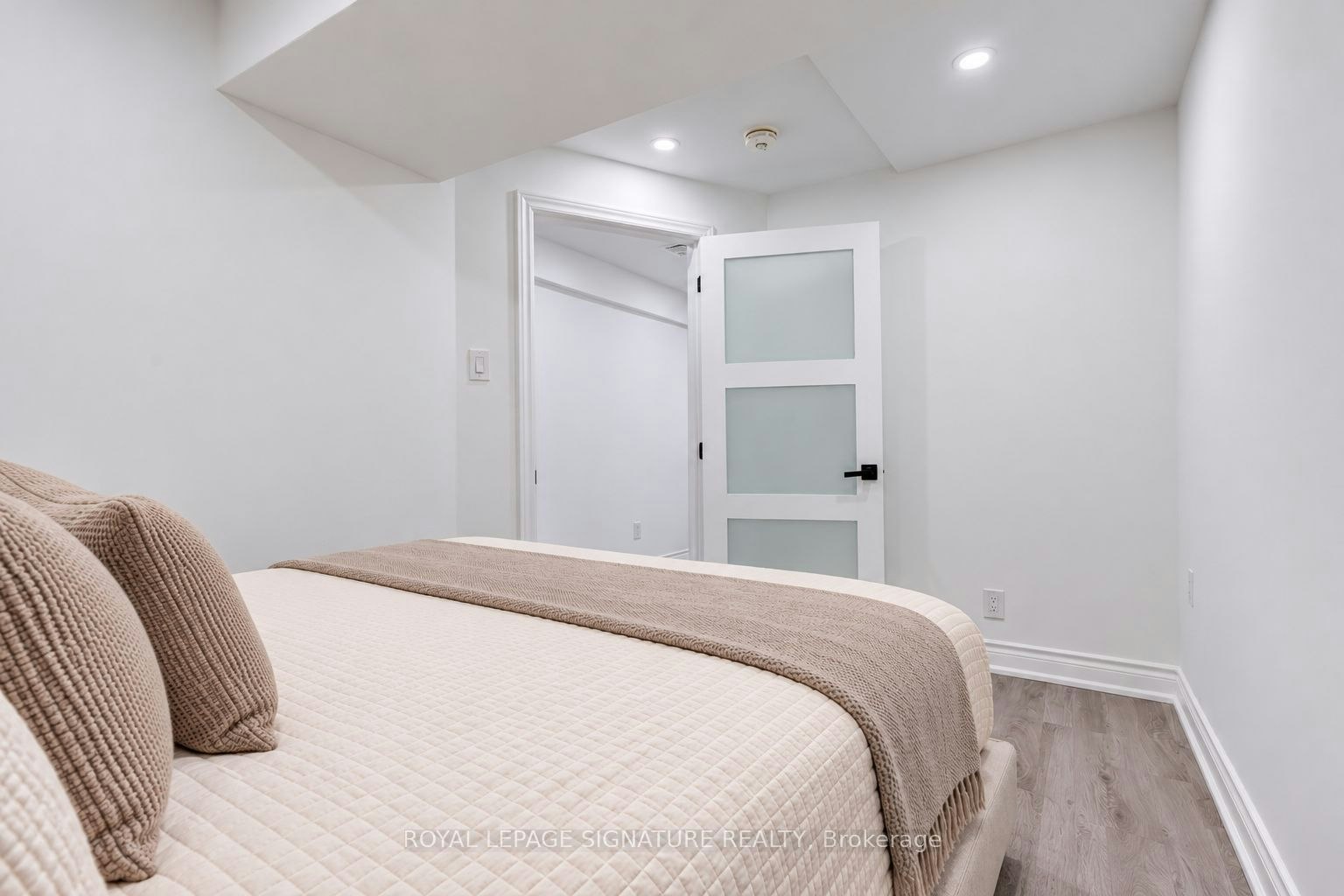 BSMT-14 Portsmouth Drive, Toronto, ON, M1C 5E1 - 18