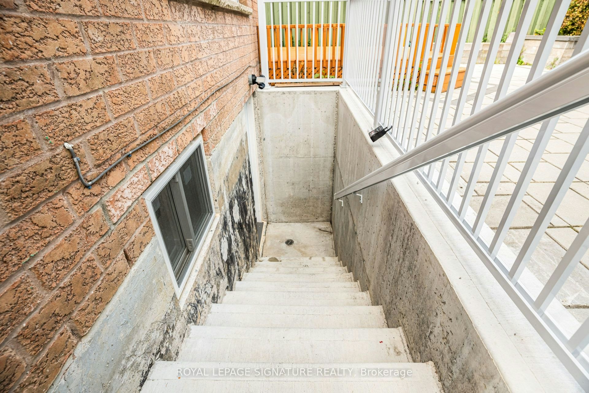 BSMT-14 Portsmouth Drive, Toronto, ON, M1C 5E1 - 5