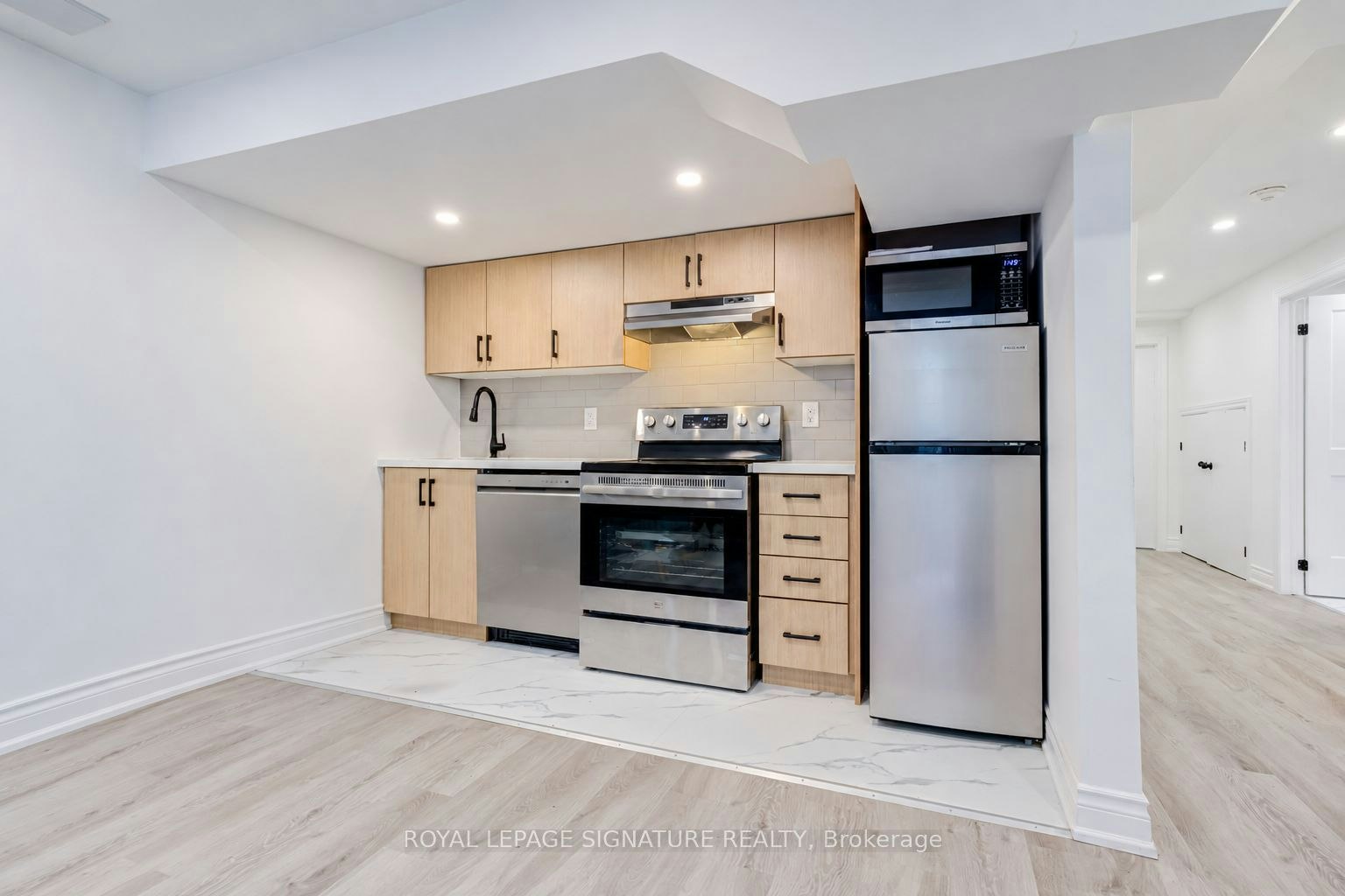 BSMT-14 Portsmouth Drive, Toronto, ON, M1C 5E1 - 9