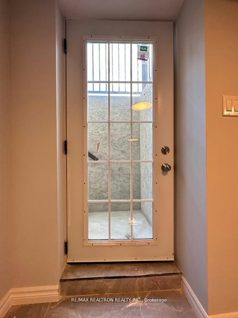 223 Cochrane St (Bsmt) Street, Whitby, ON, L1N 5J2 - 7