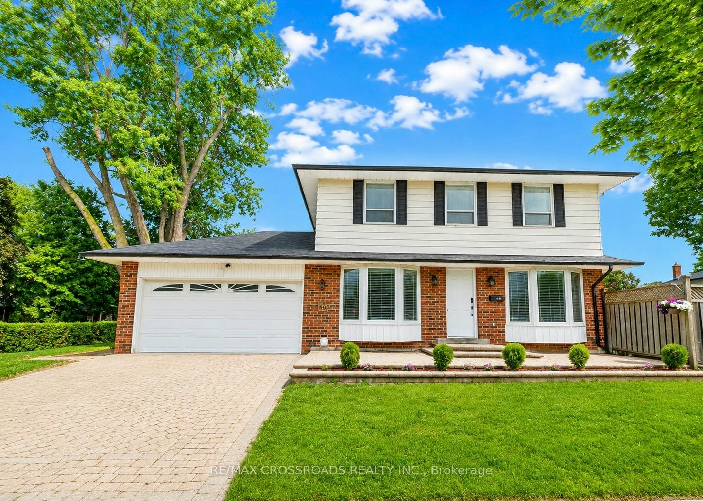 49 King Louis Crescent, Toronto, ON, M1T 2X1