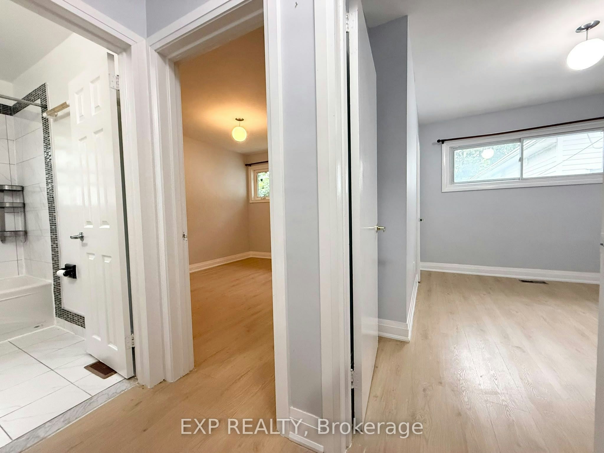 28 Seminole Avenue, Toronto, ON, M1J 1N1 - 11