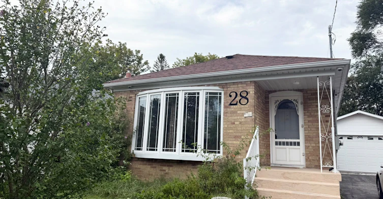 28 Seminole Avenue, Toronto, ON, M1J 1N1