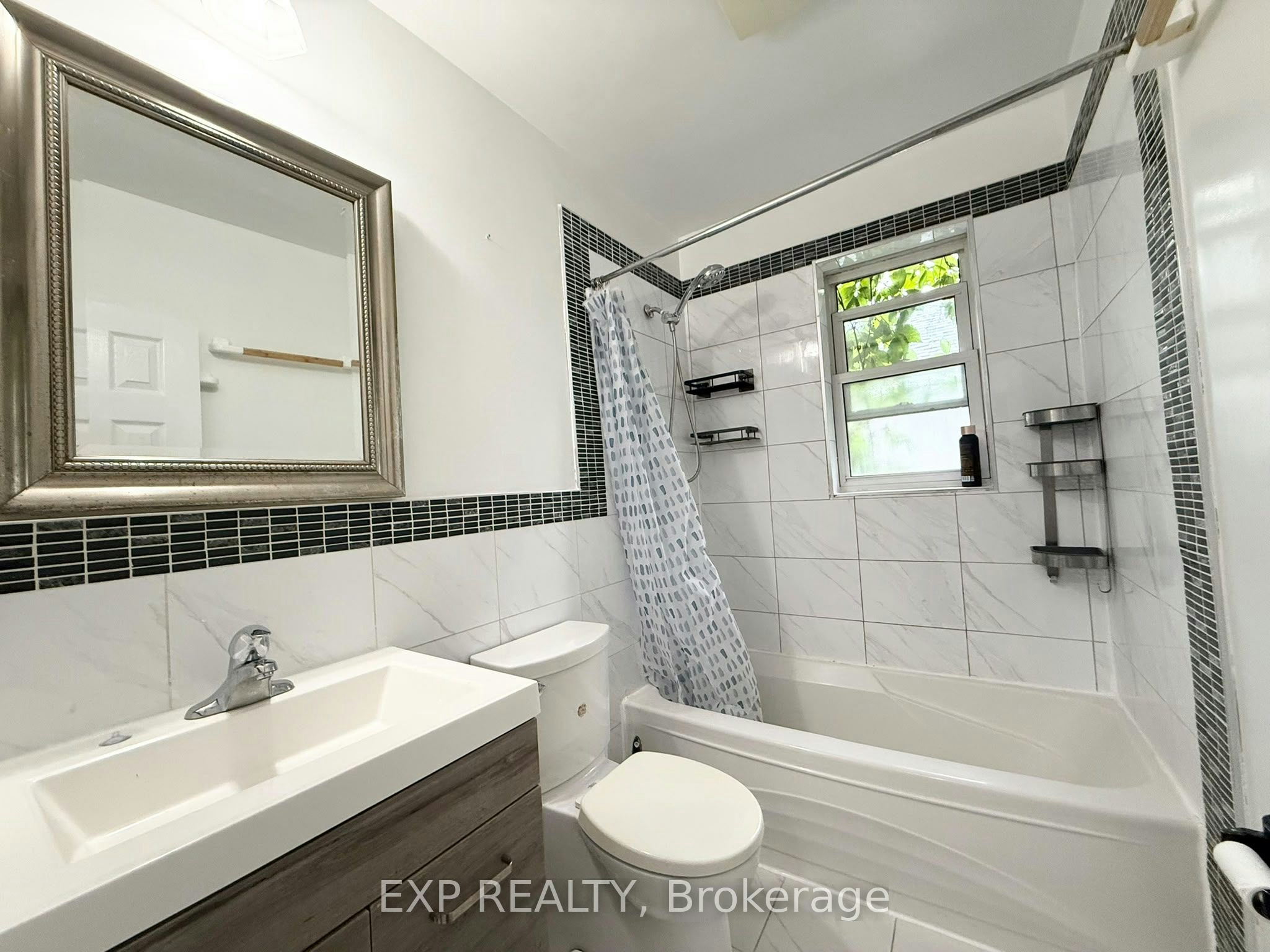 28 Seminole Avenue, Toronto, ON, M1J 1N1 - 14