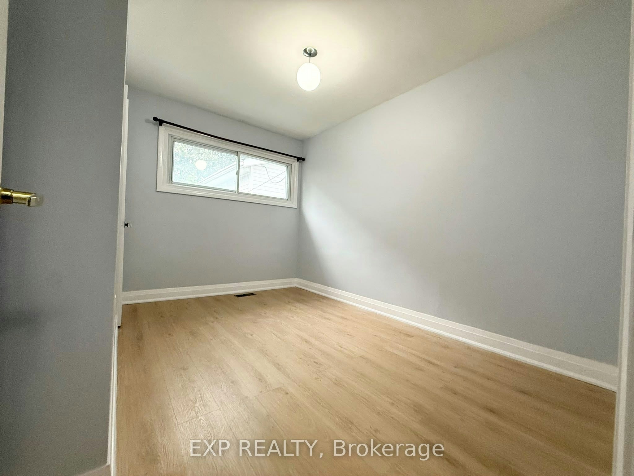 28 Seminole Avenue, Toronto, ON, M1J 1N1 - 13