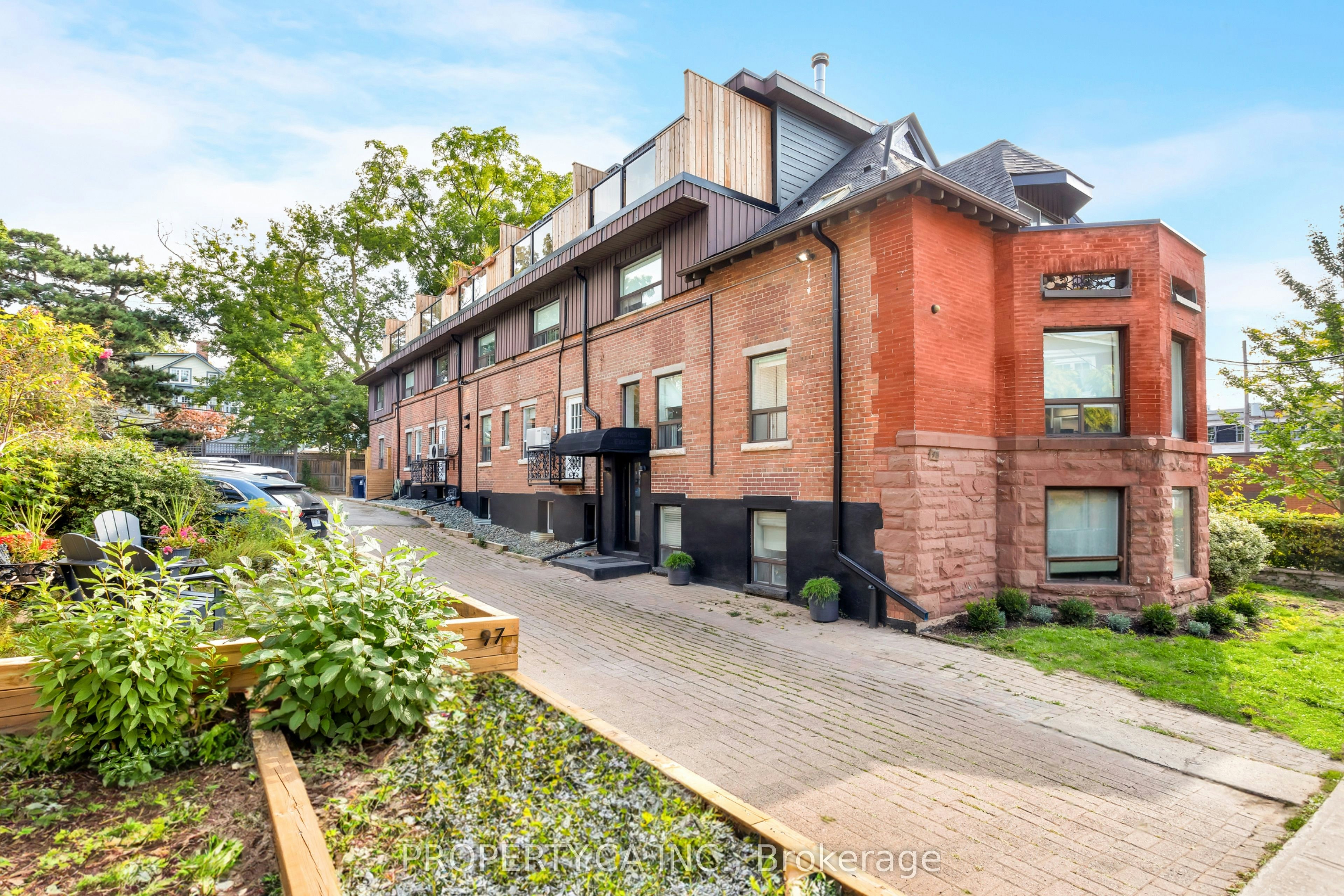 97 Lee Avenue, Toronto, ON, M4E 2P2