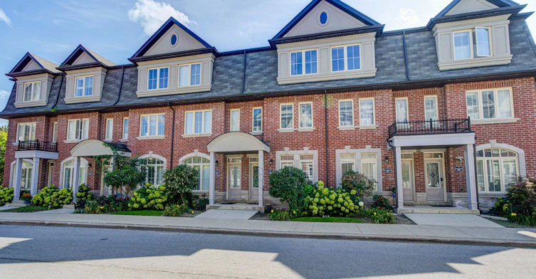 5-7 Eaton Park Lane, Toronto, ON, M1W 0A5 - 2