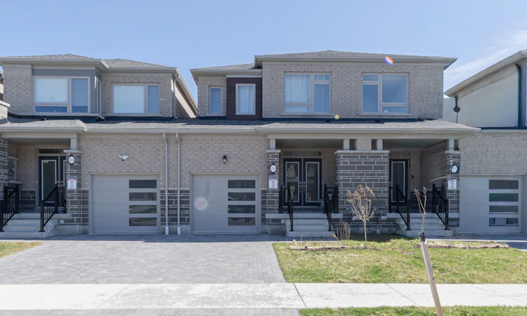 1195 Rexton Drive