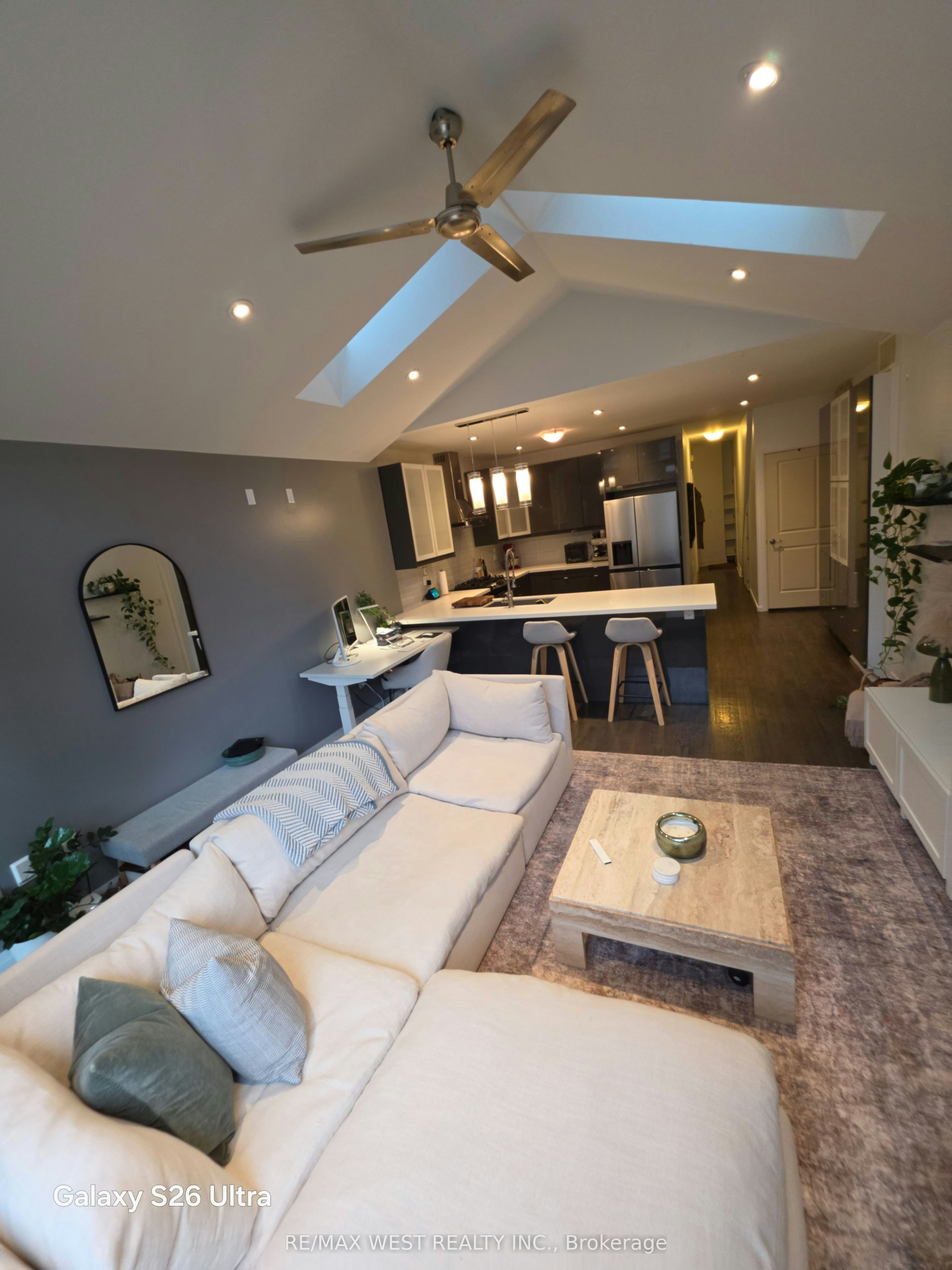 1-64 Galt Avenue, Toronto, ON, M4M 2Z1 - 10