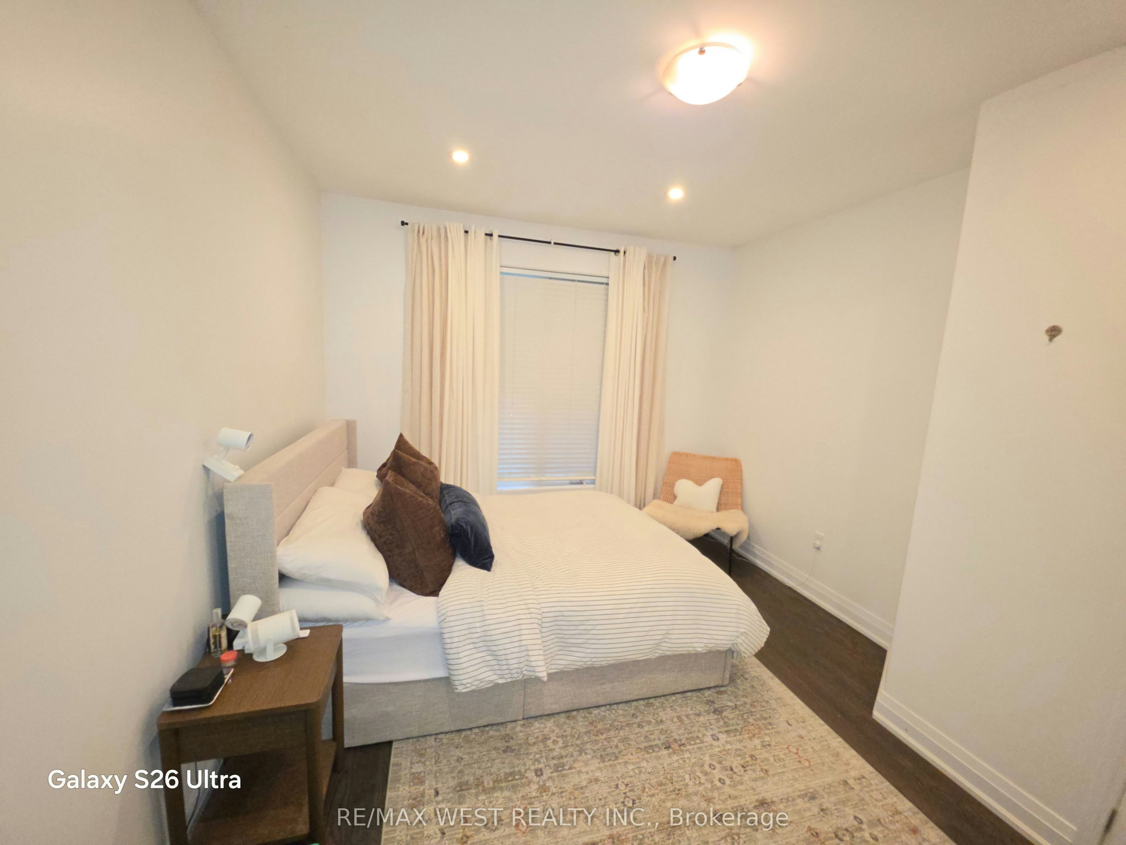 1-64 Galt Avenue, Toronto, ON, M4M 2Z1 - 11