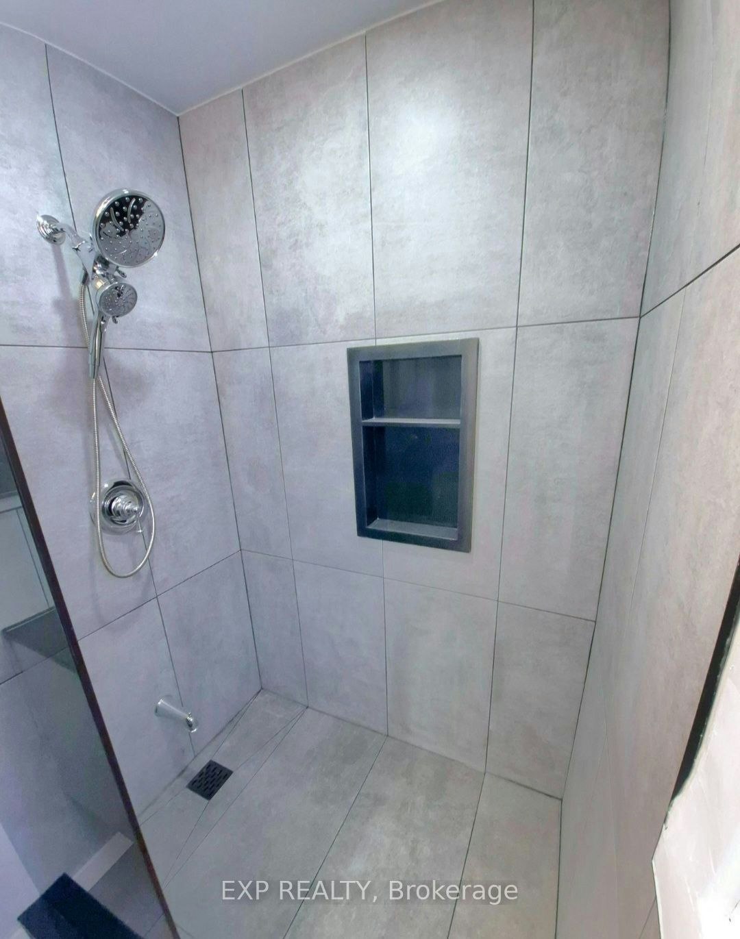 upper-137 Glenmore Road, Toronto, ON, M4L 3M2 - 5